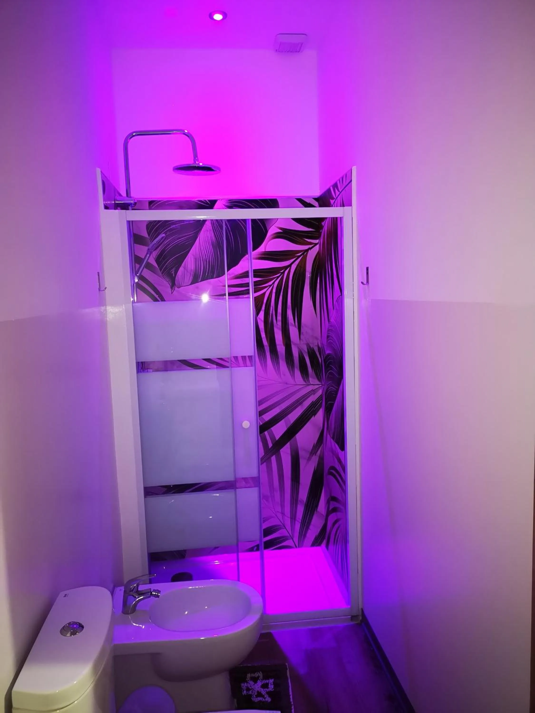 Shower in B&B Tonnarella Beach