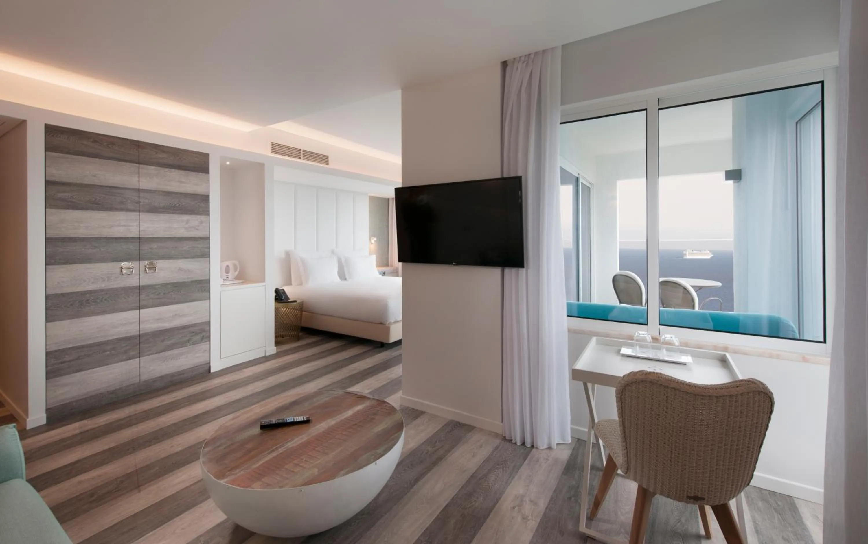 Sea view, Bed in Hotel Alto Lido