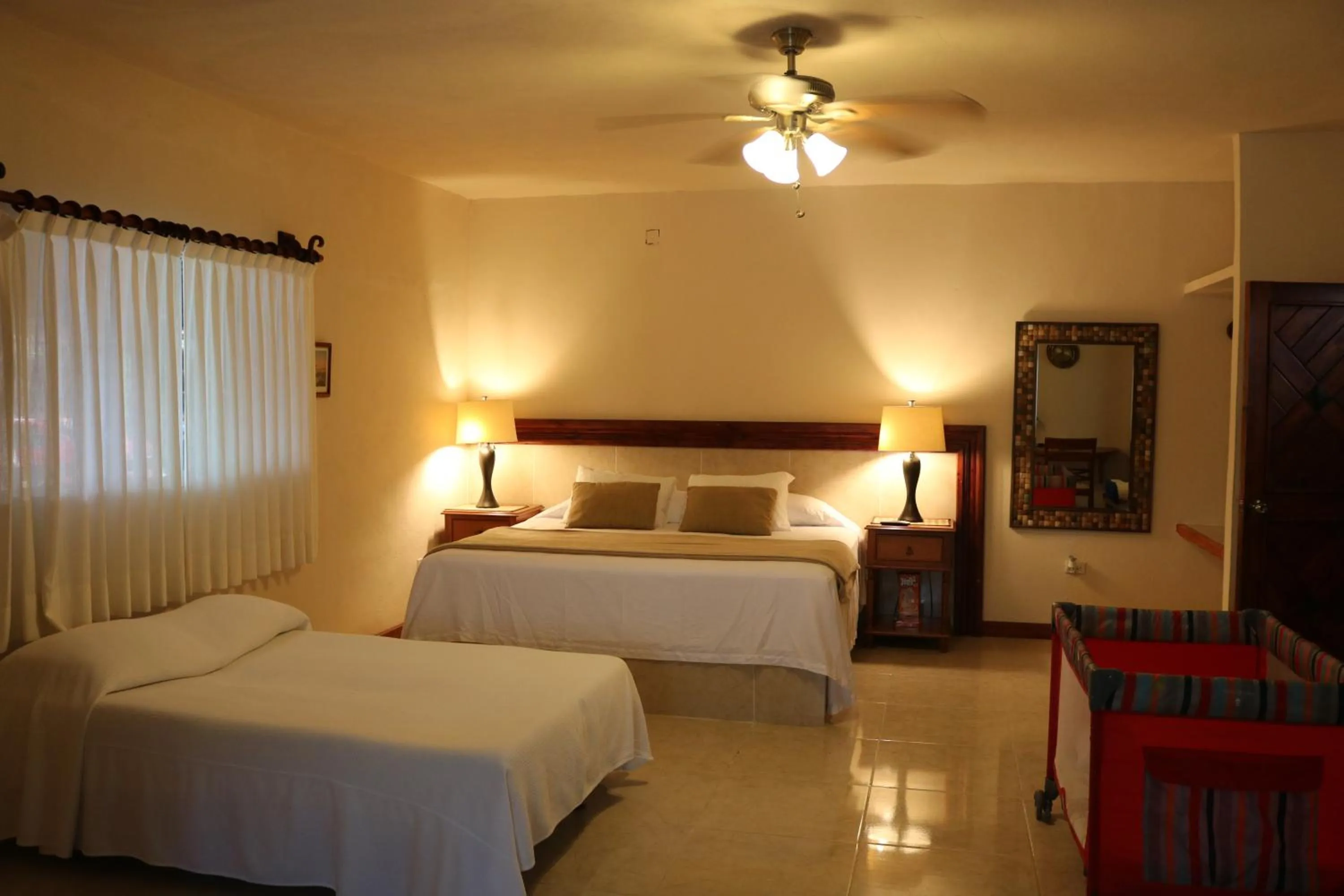 children, Bed in The Diving Lodge Downtown