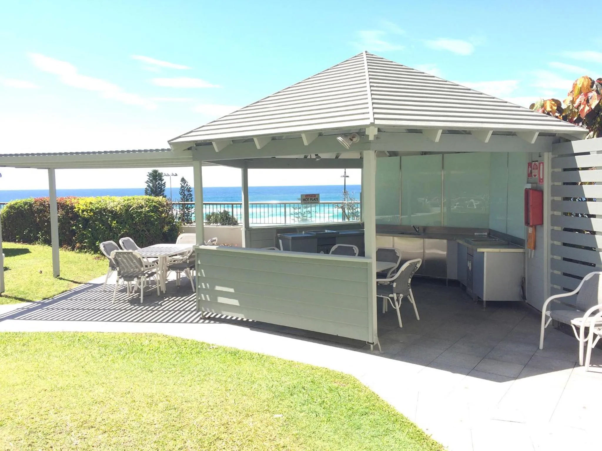 BBQ facilities in Surfers International Apartments