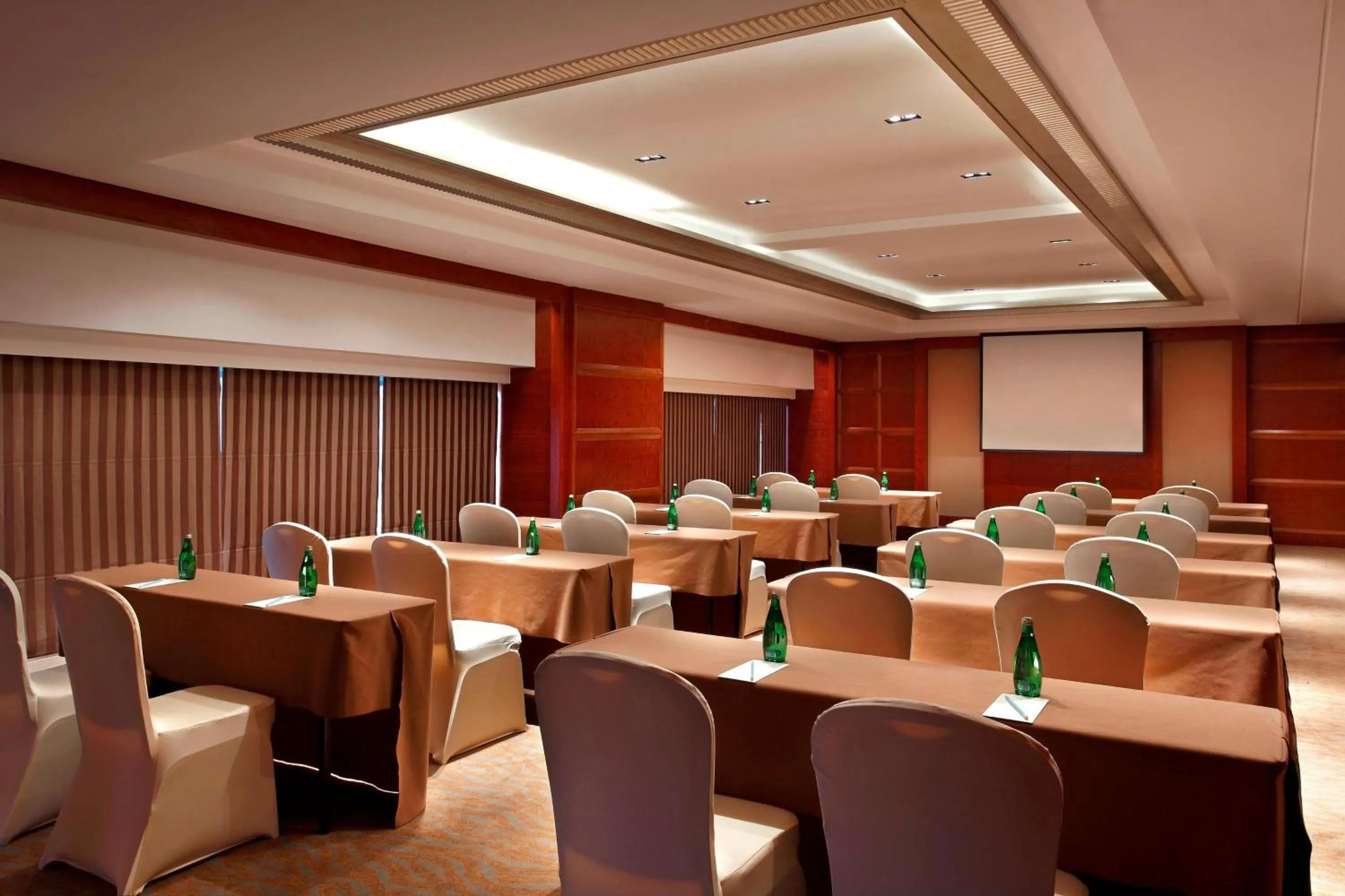 Meeting/conference room in Sheraton Jinzhou Hotel