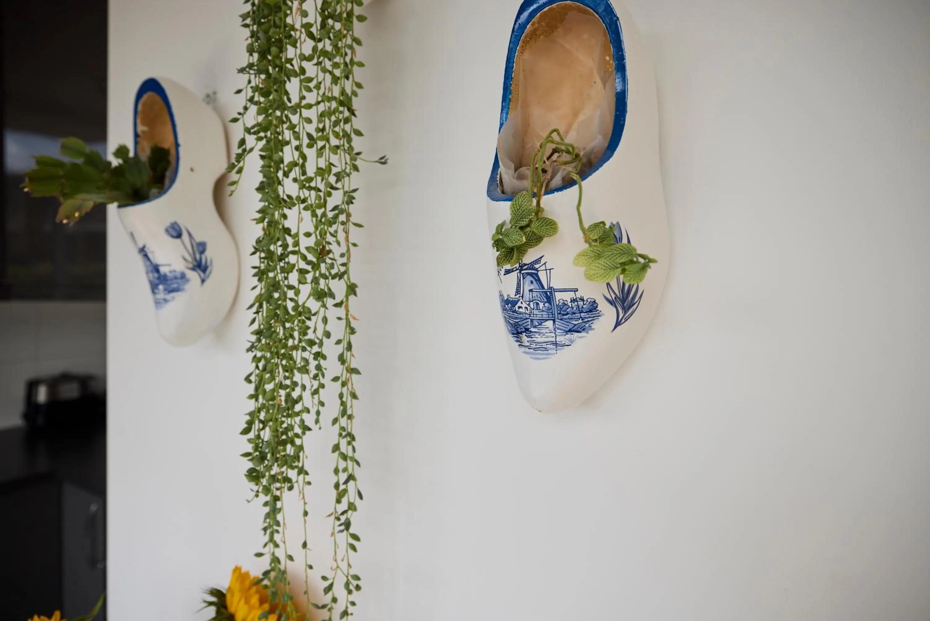 Decorative detail in Treehouse Inn