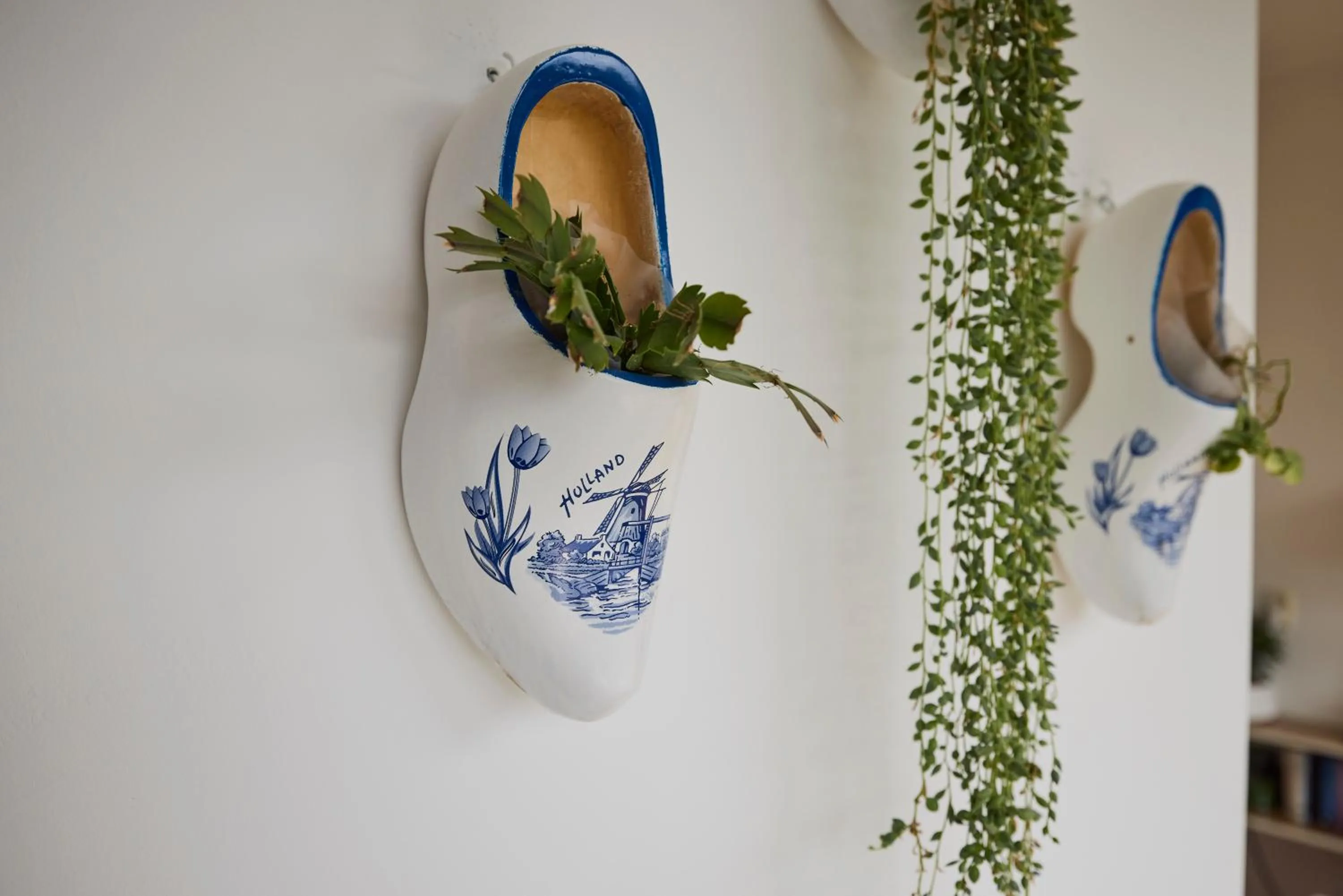 Decorative detail in Treehouse Inn