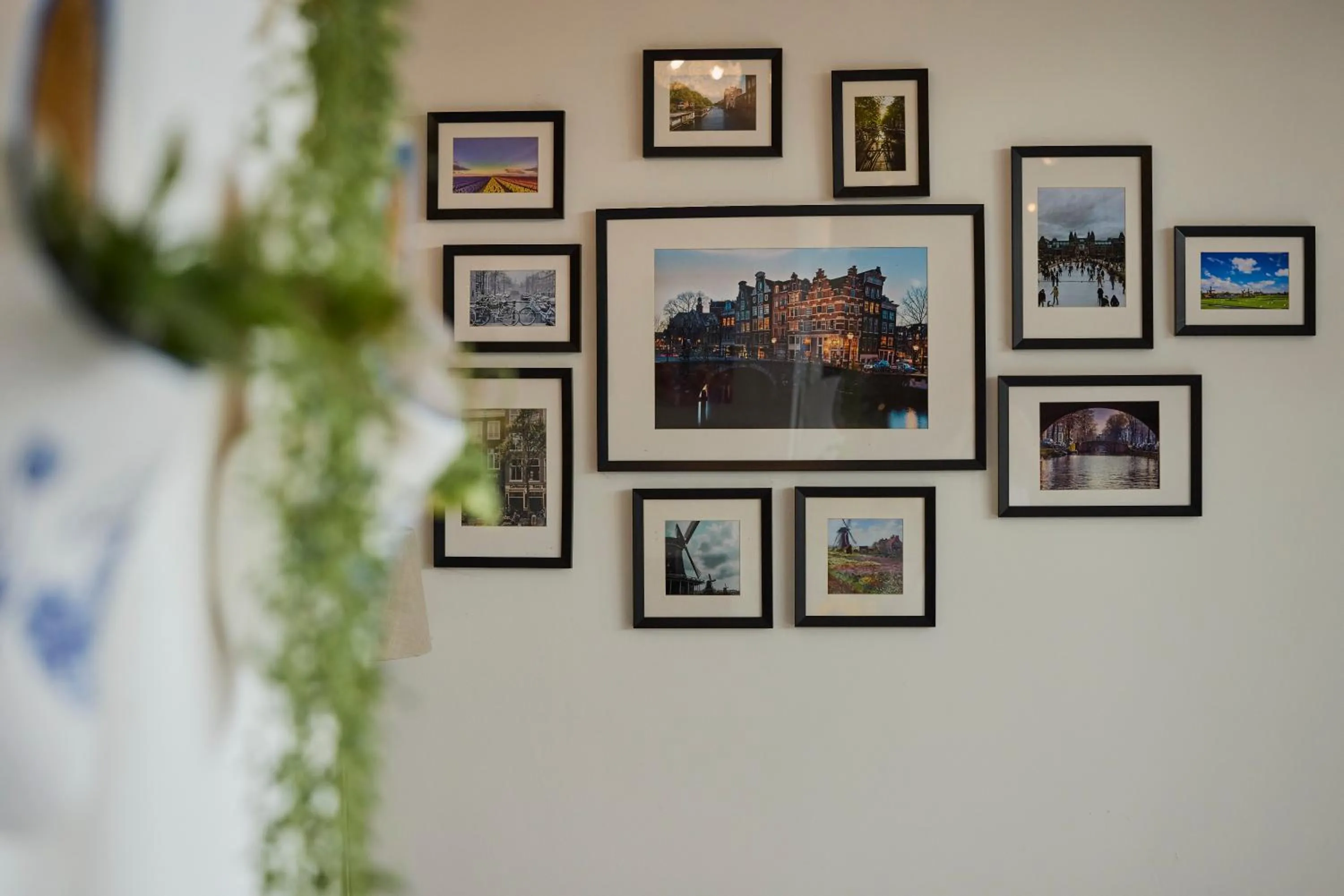 Decorative detail in Treehouse Inn