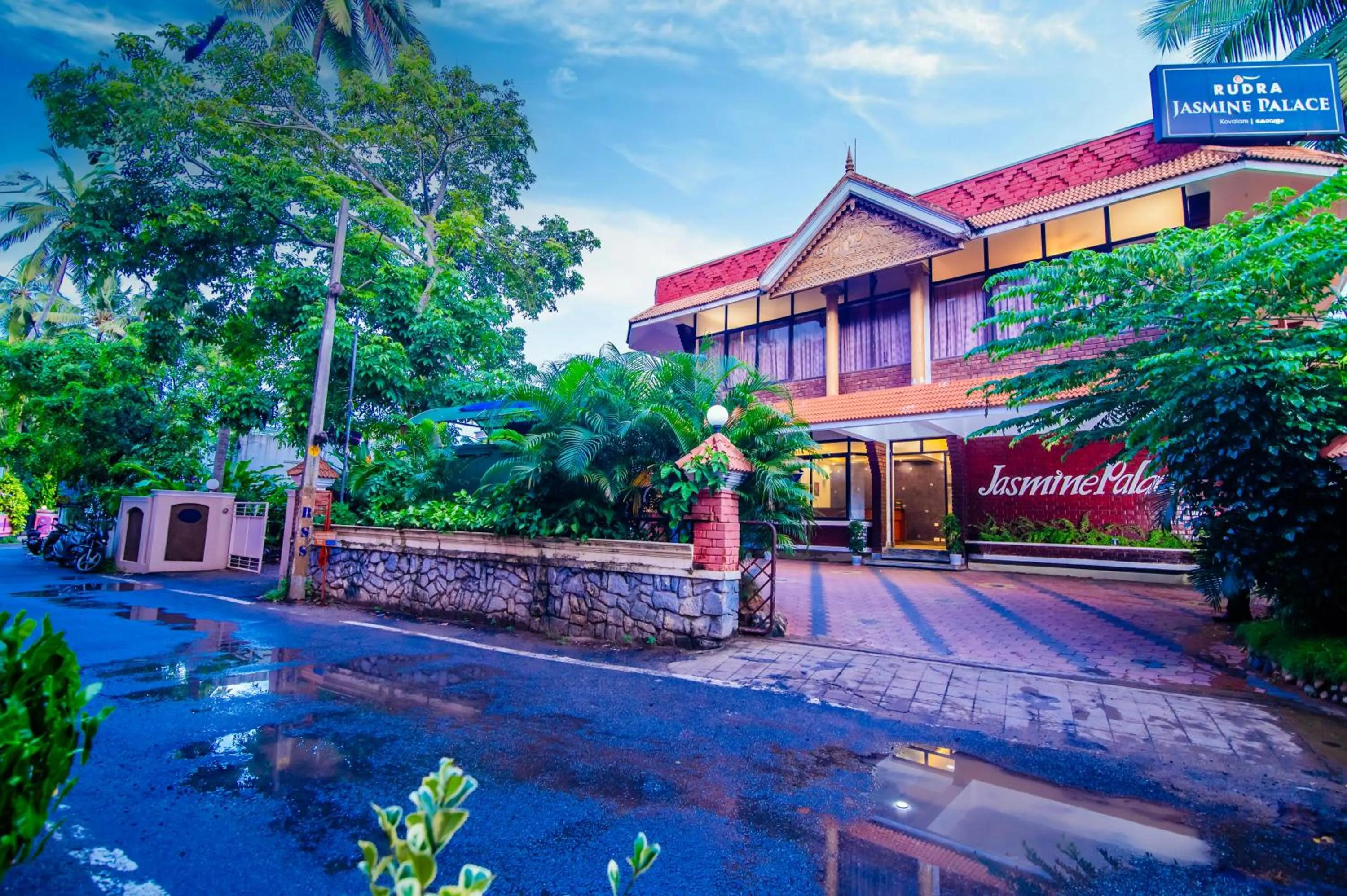 Property building in Jasmine Palace