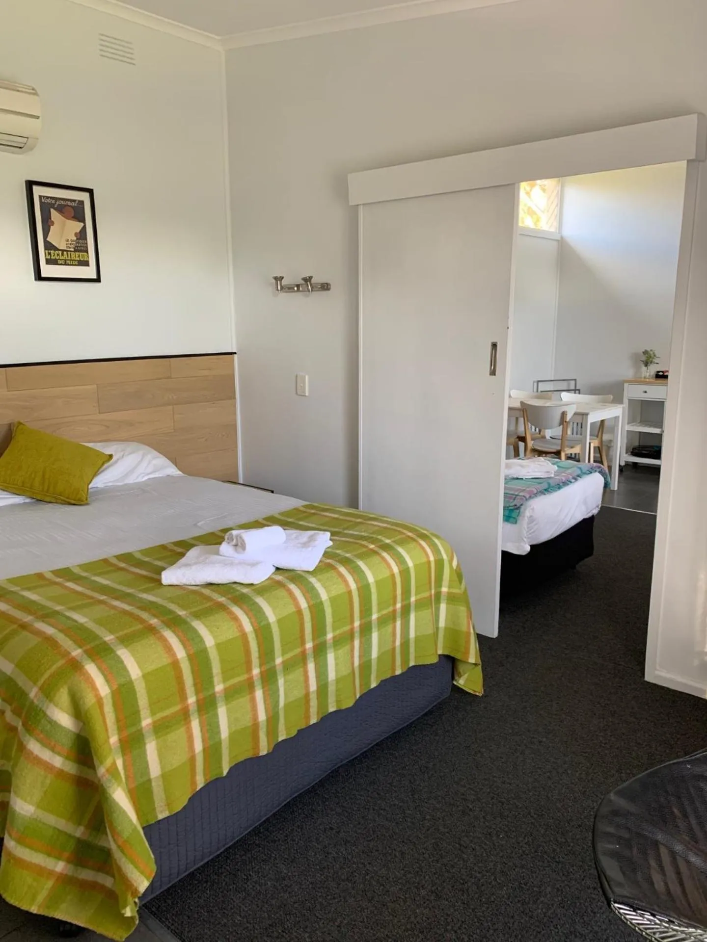 Bed in Meeniyan Motel