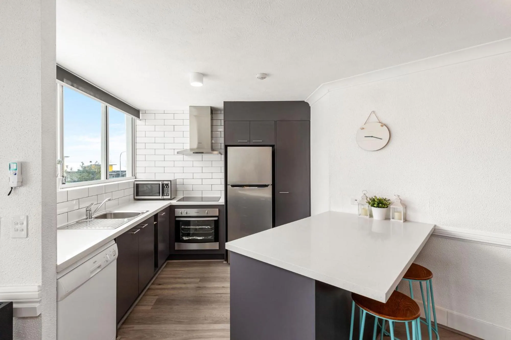 kitchen in Mandolin Beachfront Resort