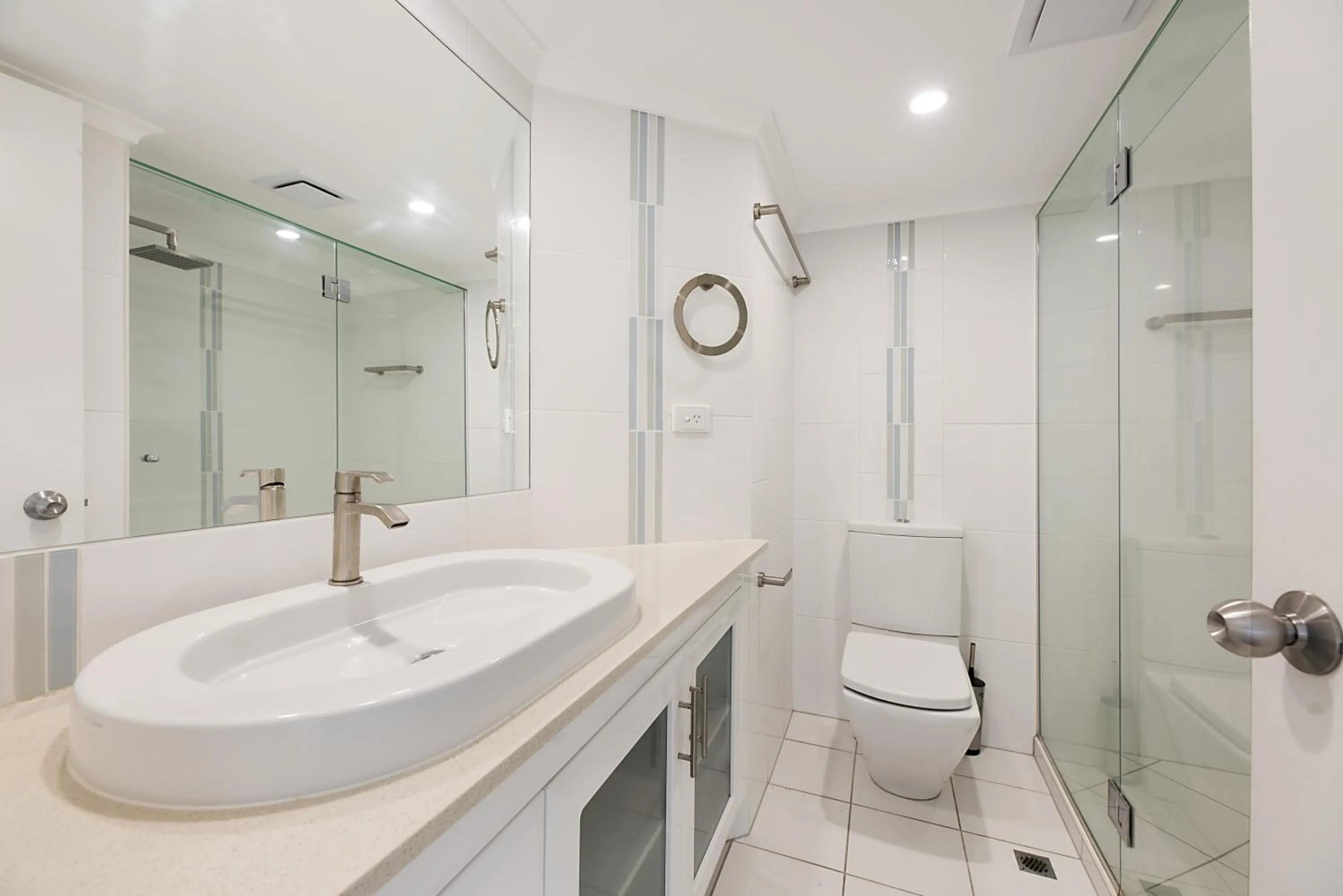 Bedroom in Mandolin Beachfront Resort