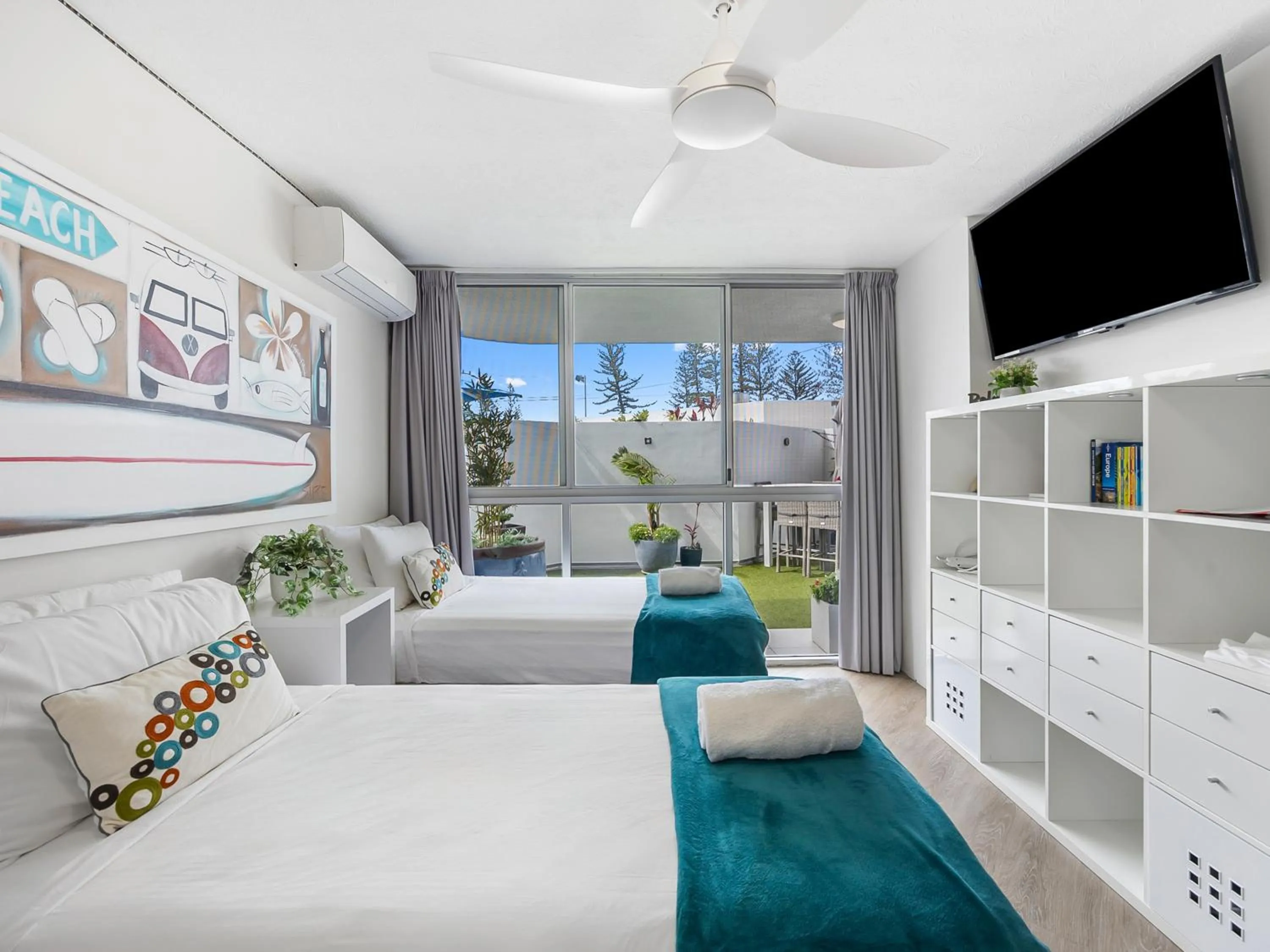 Bedroom, Bed in Mandolin Beachfront Resort