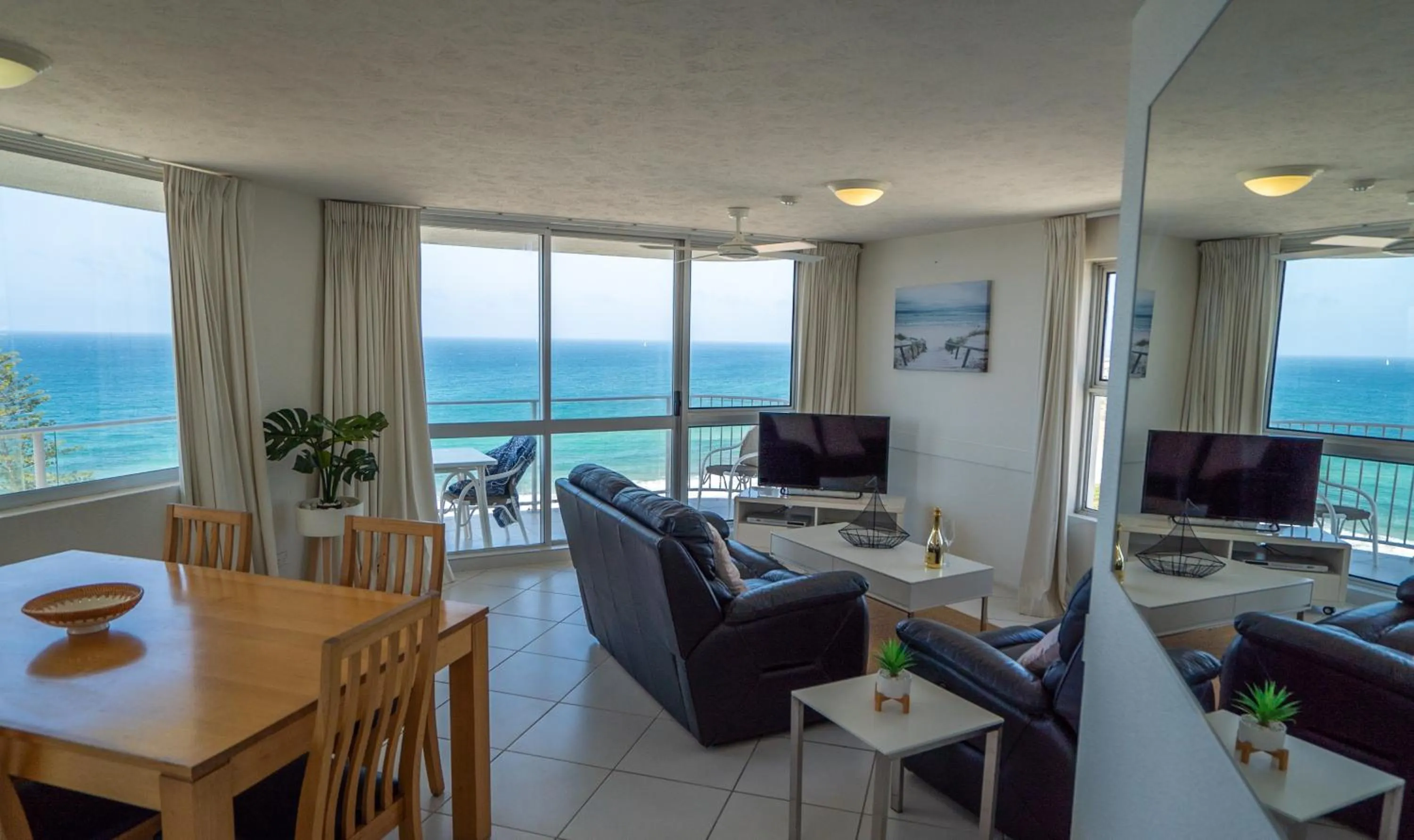 Living room in Mandolin Beachfront Resort