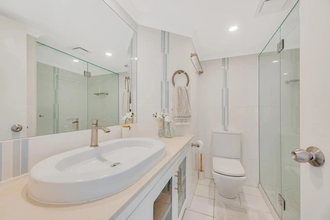 Shower in Mandolin Beachfront Resort