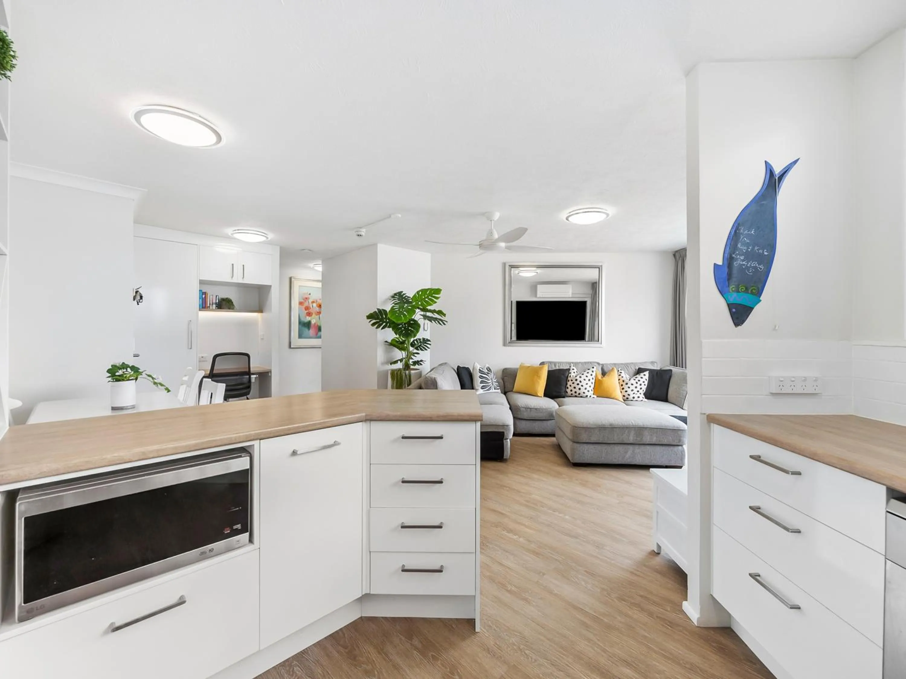 kitchen in Mandolin Beachfront Resort