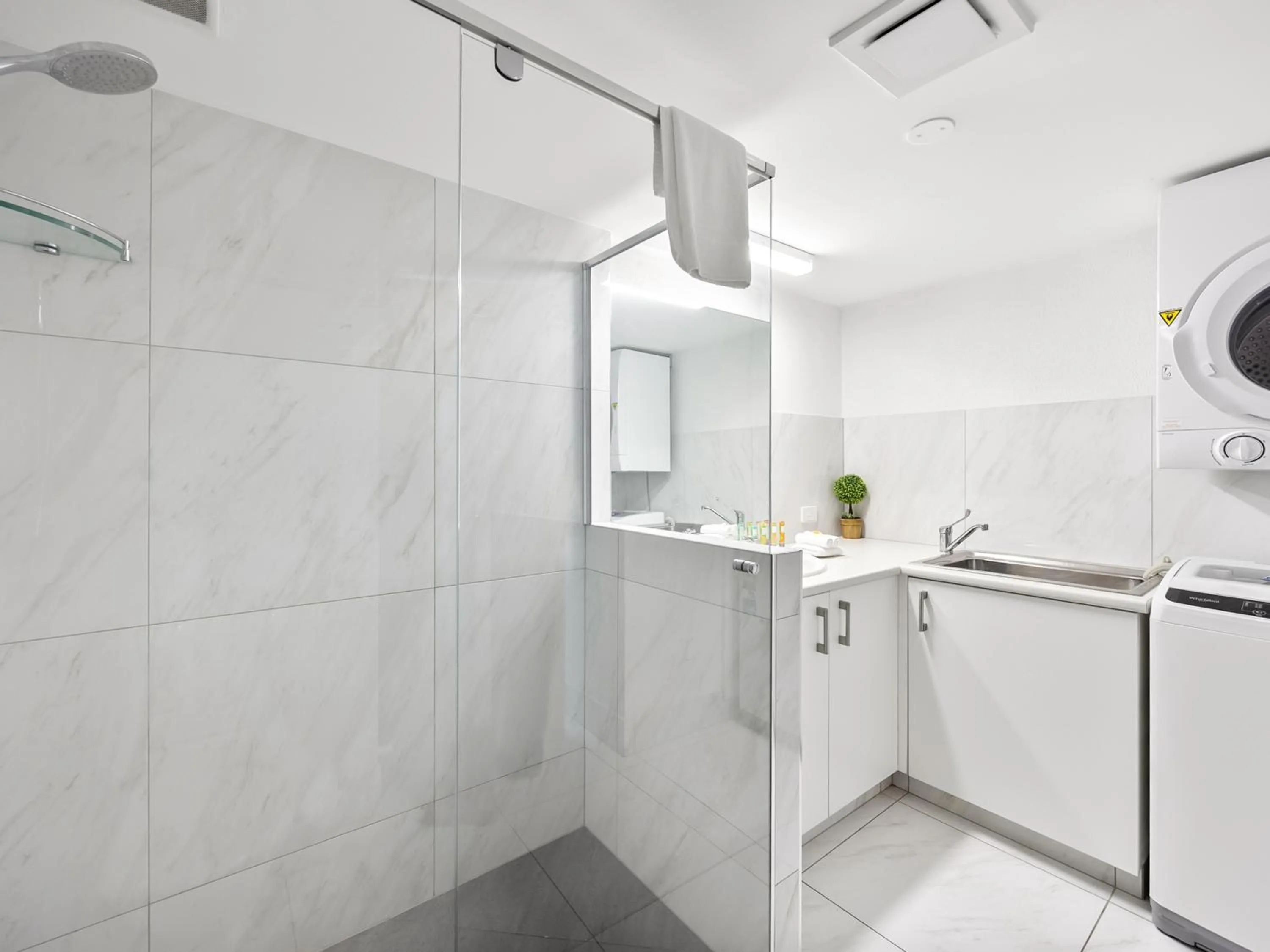 Bathroom in Mandolin Beachfront Resort