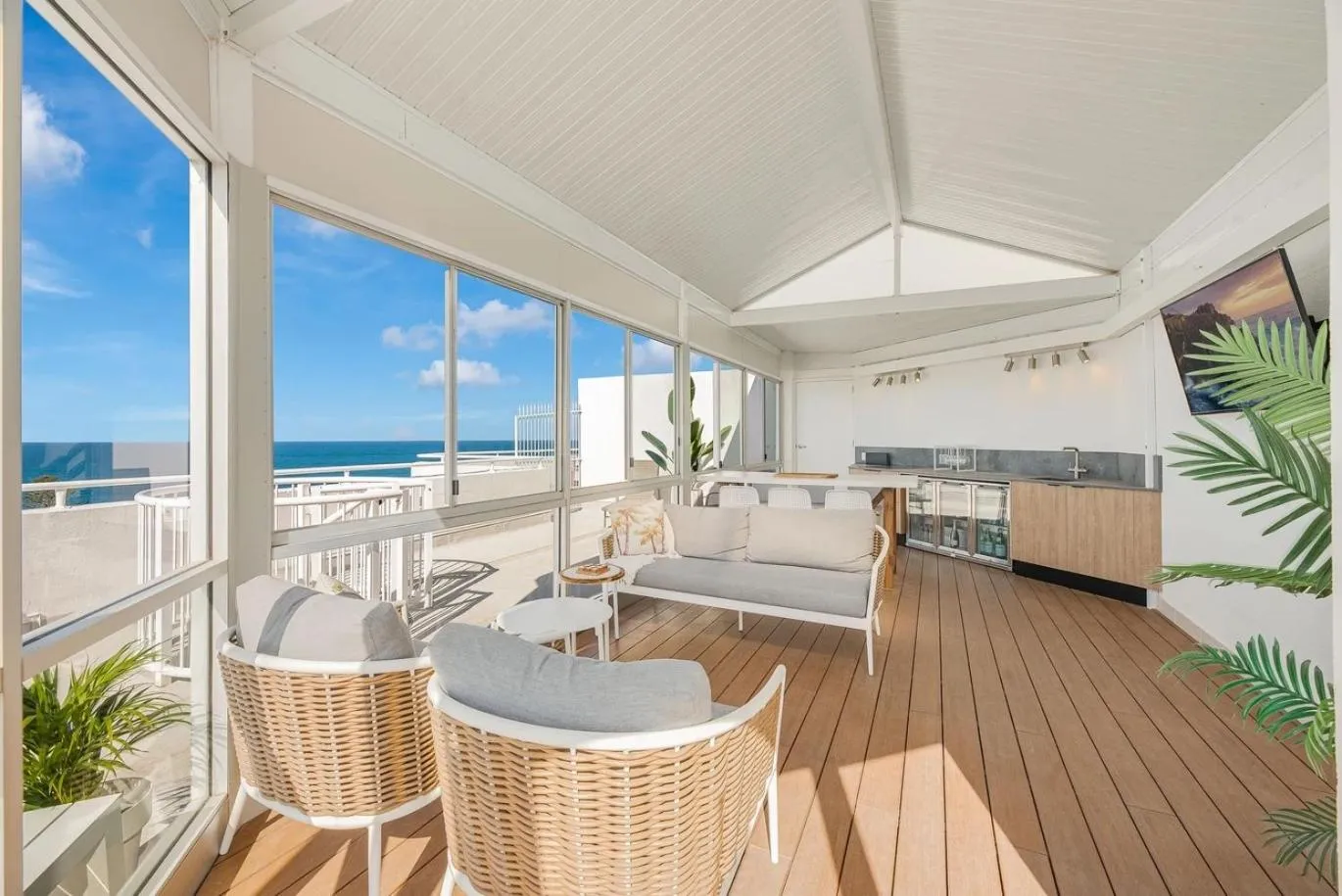 Balcony/Terrace in Mandolin Beachfront Resort