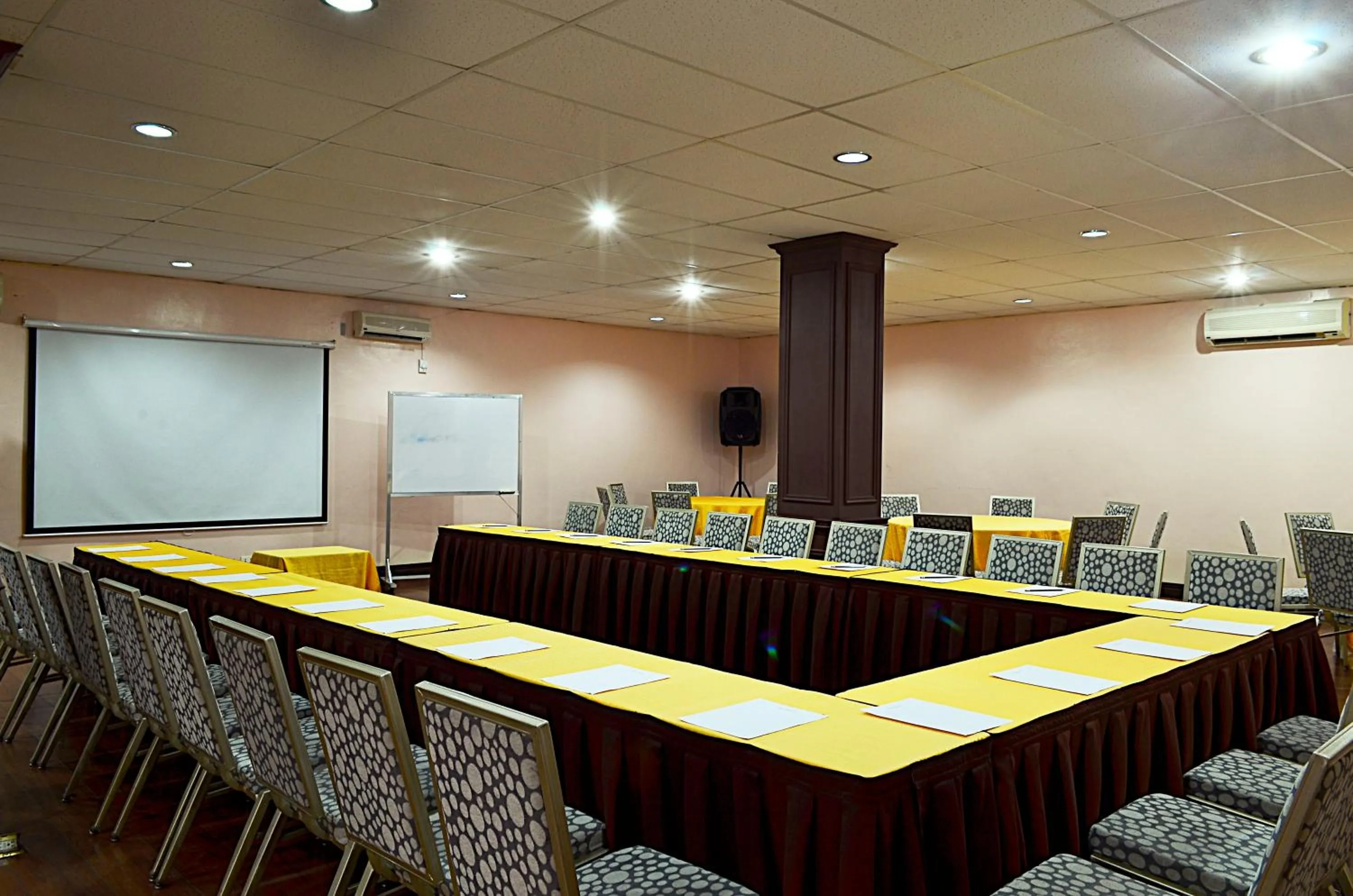 Business facilities in Thunderbird Resorts - Rizal
