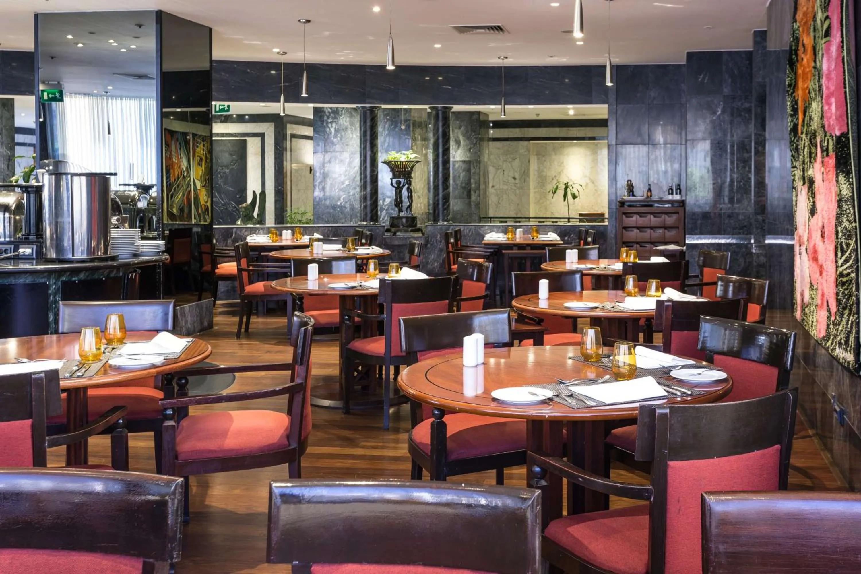 Restaurant/places to eat in Radisson Blu Hotel Lisbon