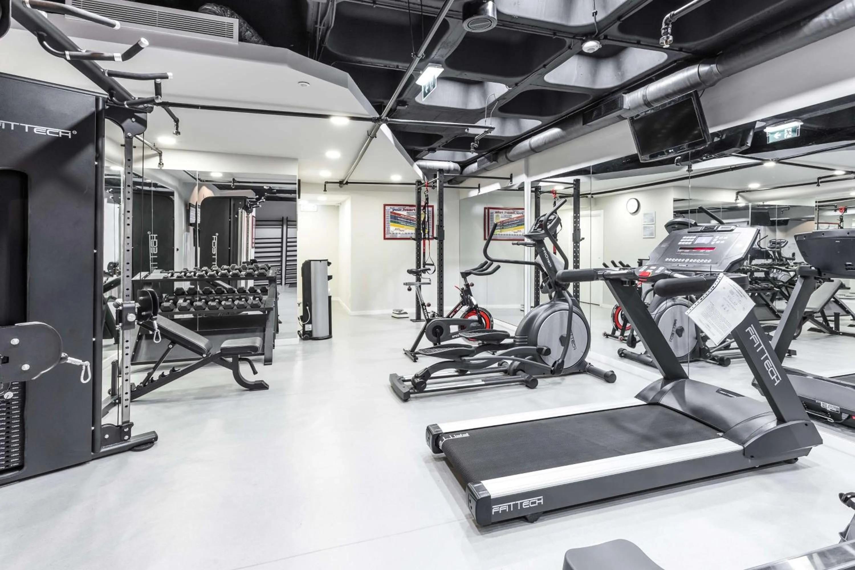 Fitness centre/facilities in Radisson Blu Hotel Lisbon