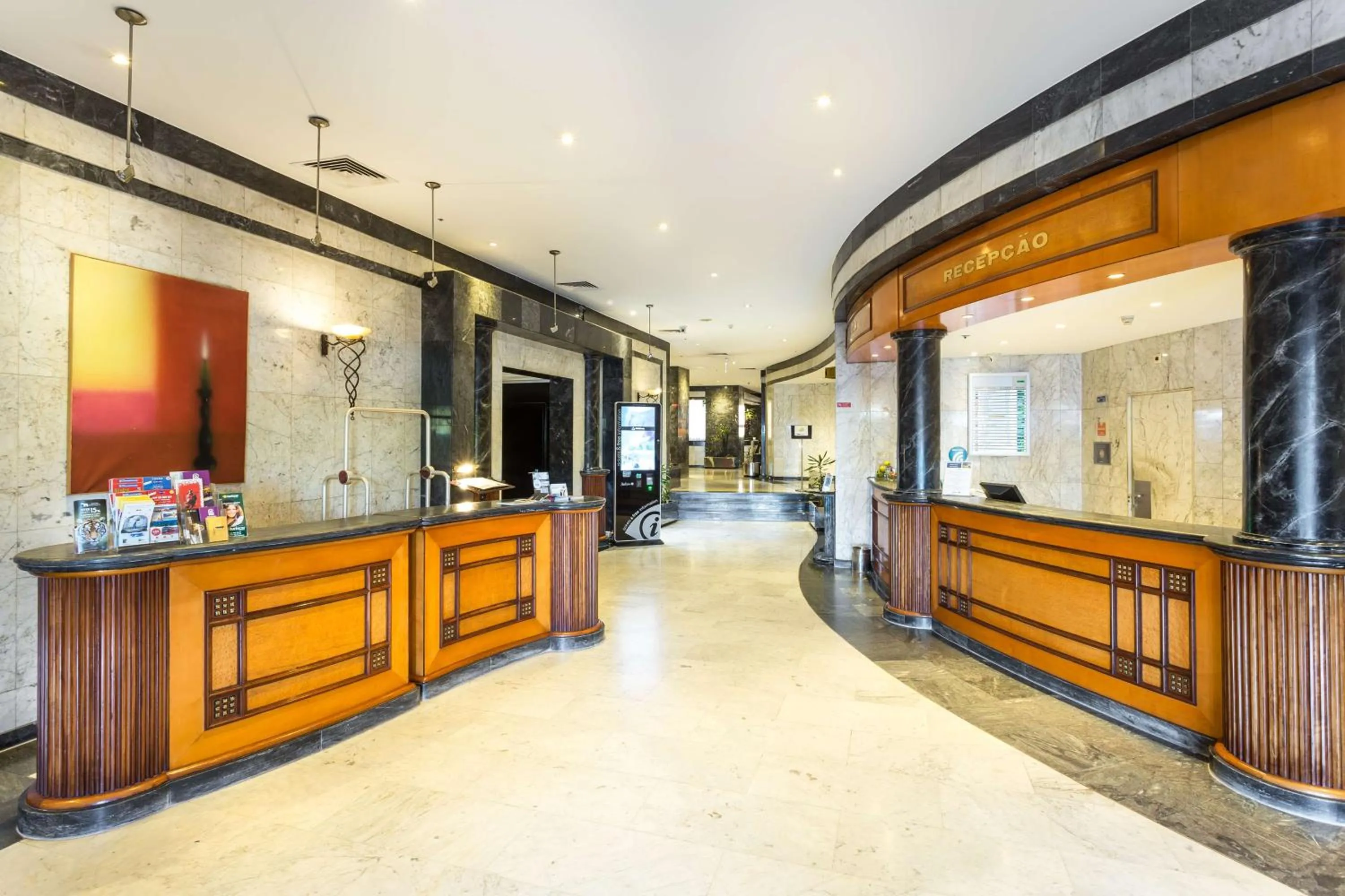 Lobby or reception in Radisson Blu Hotel Lisbon