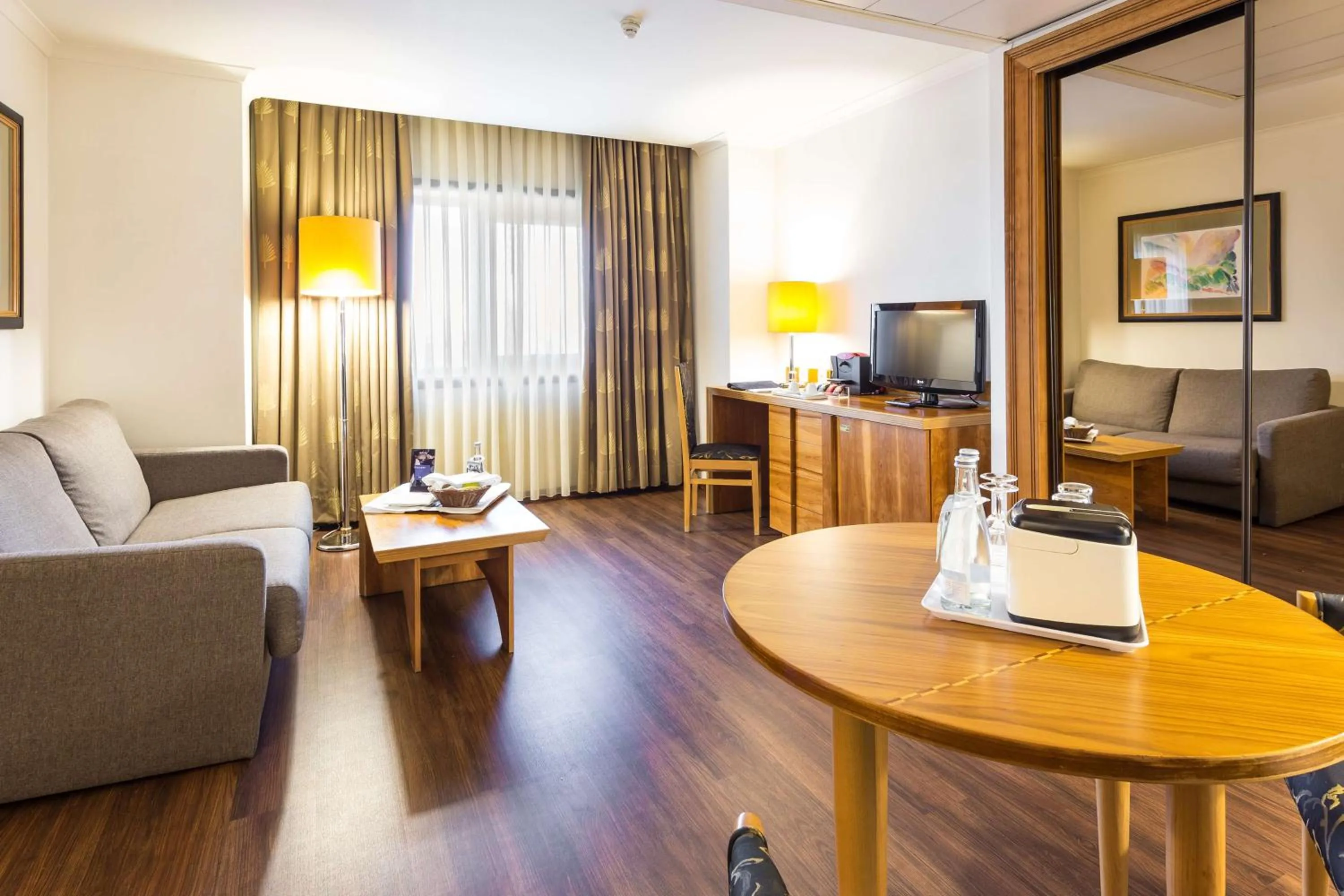 Photo of the whole room in Radisson Blu Hotel Lisbon