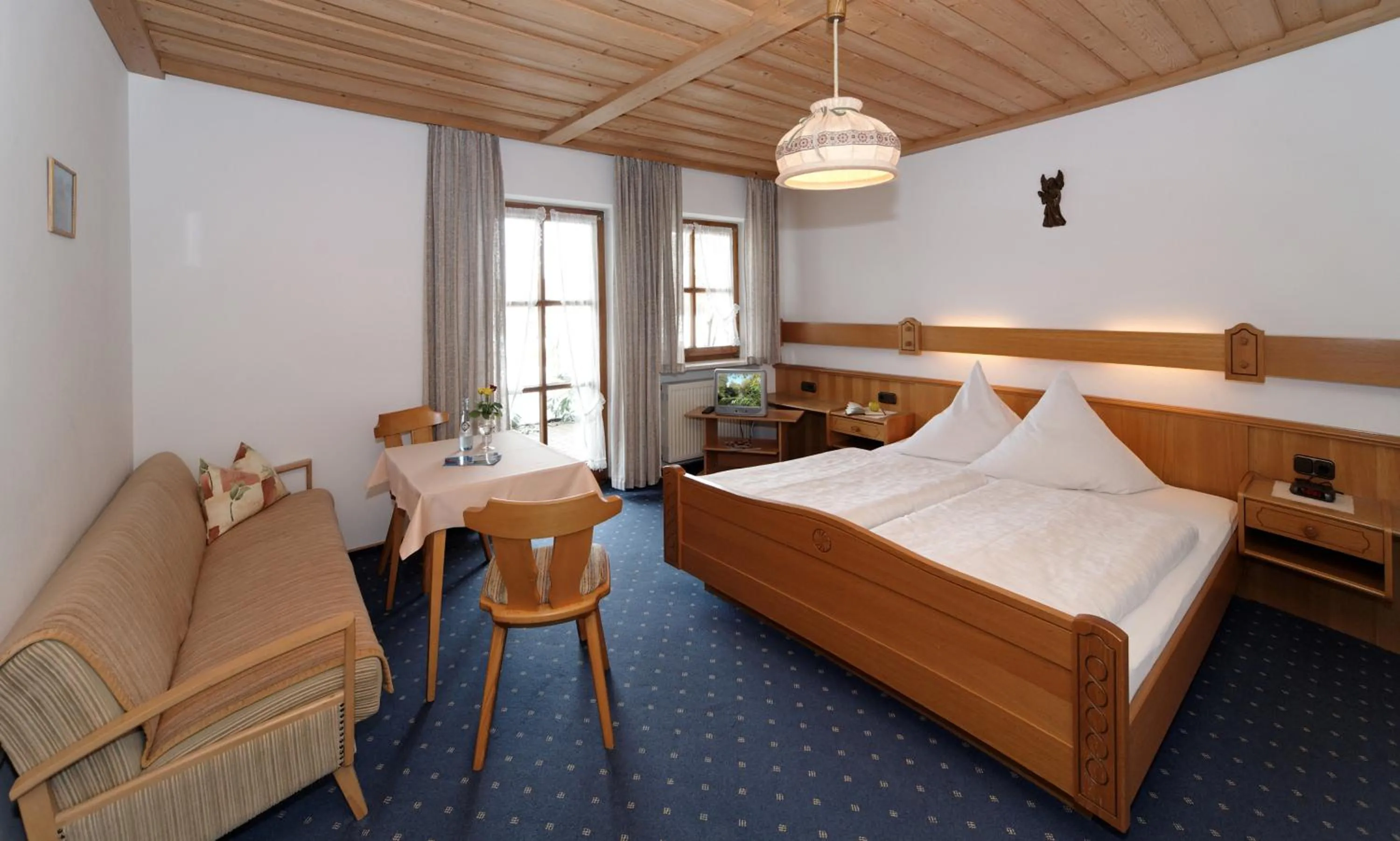 Balcony/Terrace, Bed in Gasthof-Pension-Kraus