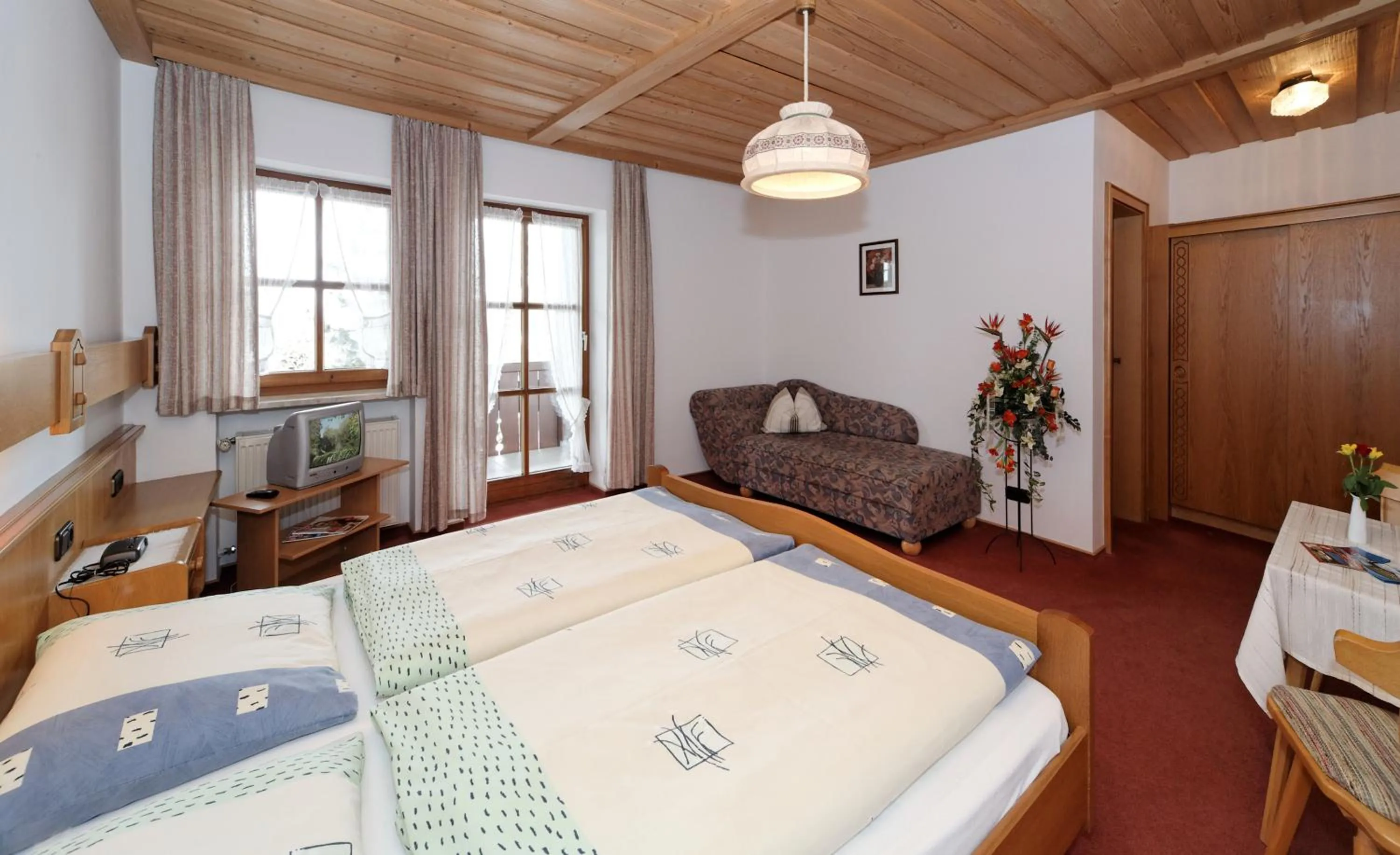 Balcony/Terrace, Bed in Gasthof-Pension-Kraus