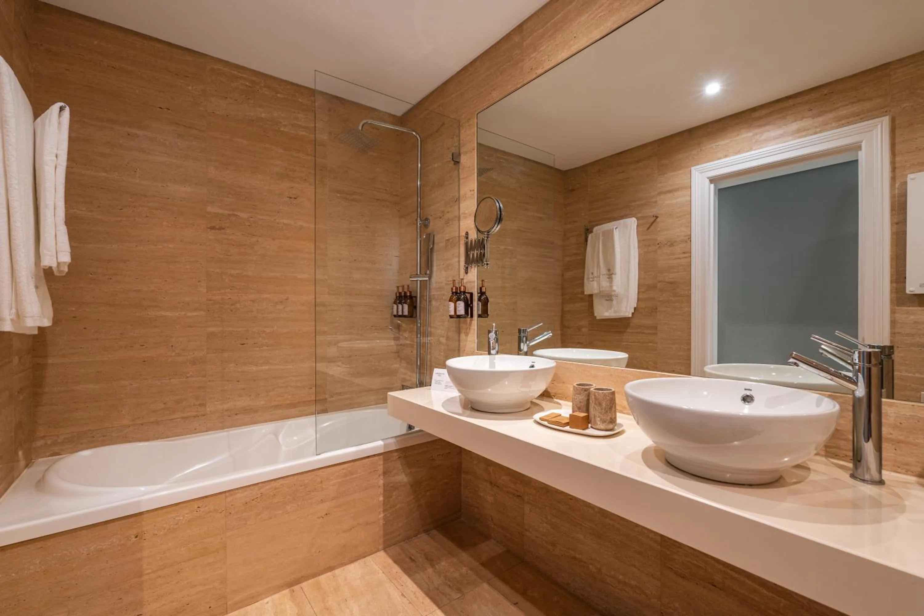 Bathroom in Longevity Senses - Cascais Boutique Hotel - Adults Only