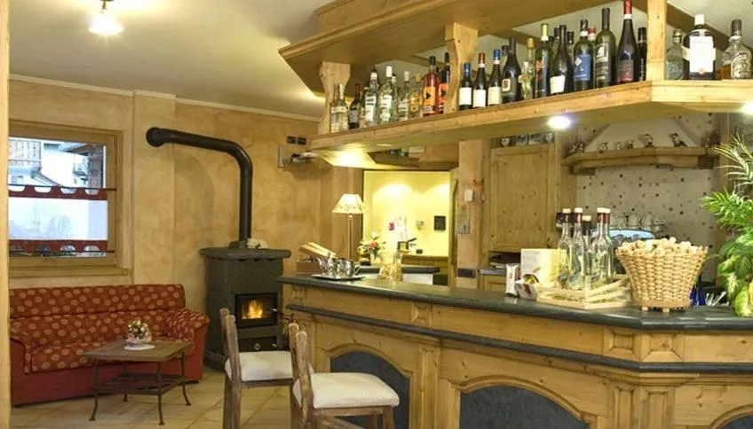 Lounge or bar in Hotel Costanza Mountain Holiday