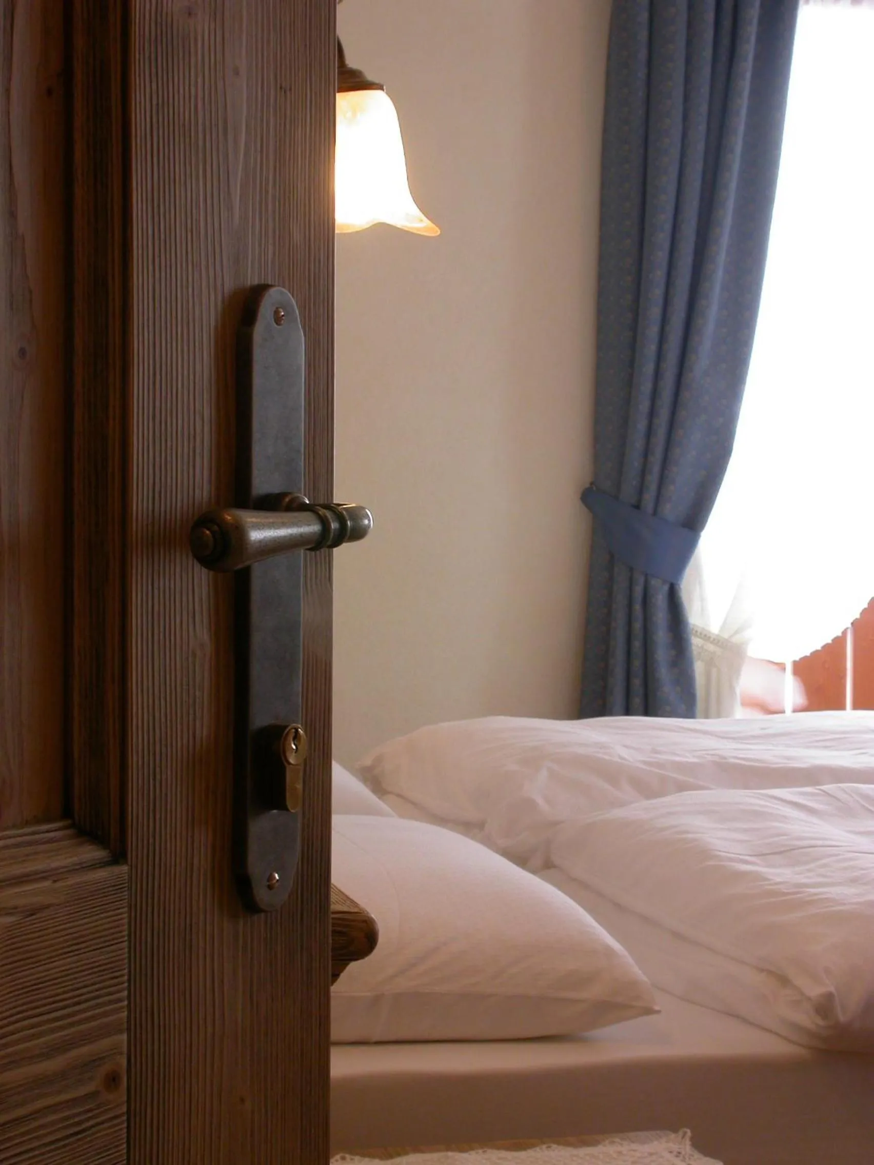 Bedroom, Bed in Hotel Costanza Mountain Holiday