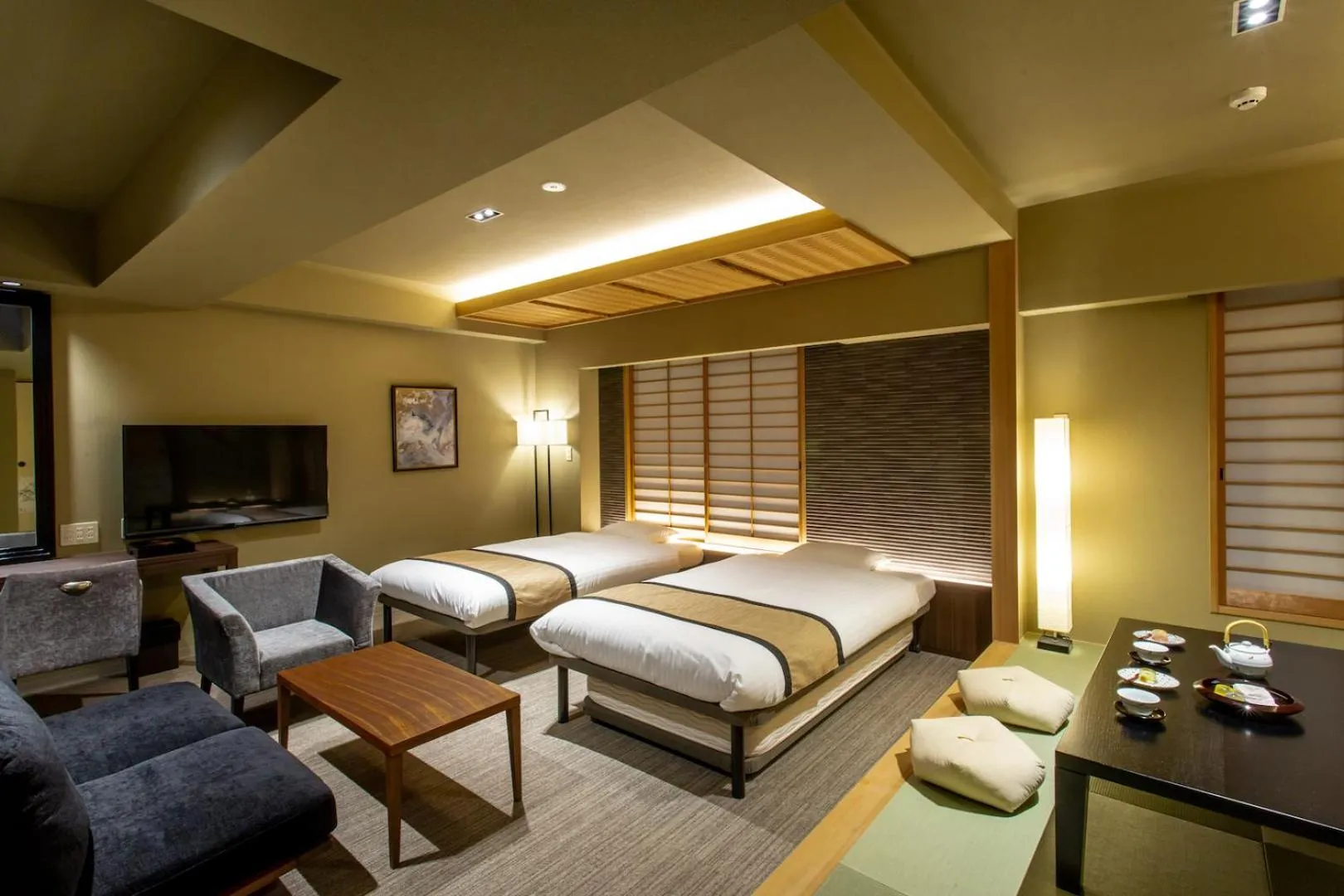 Photo of the whole room, Bed in Hauza Kyoto Gojo Karasuma
