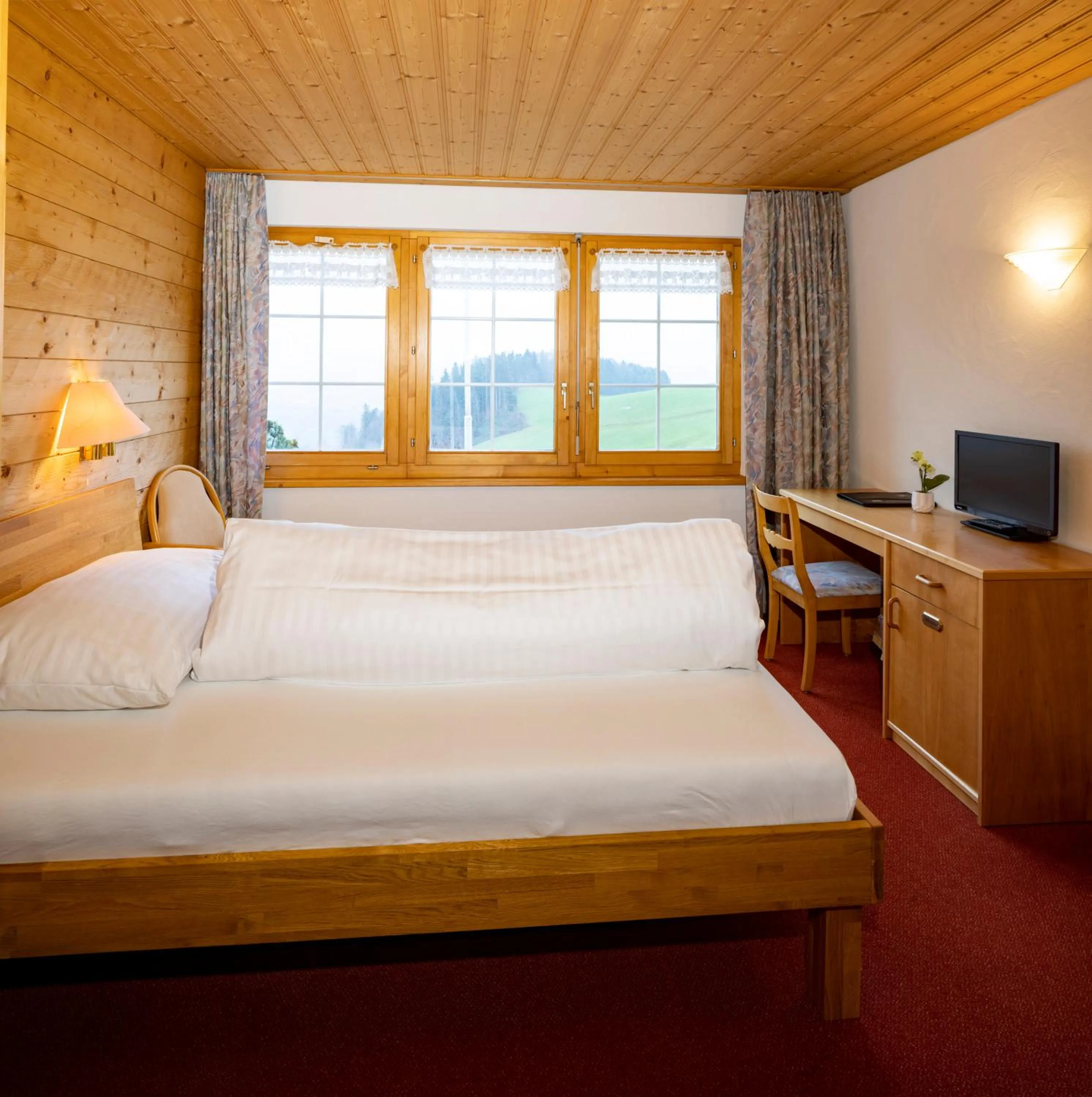 Bed in Hotel und Restaurant Chäseren