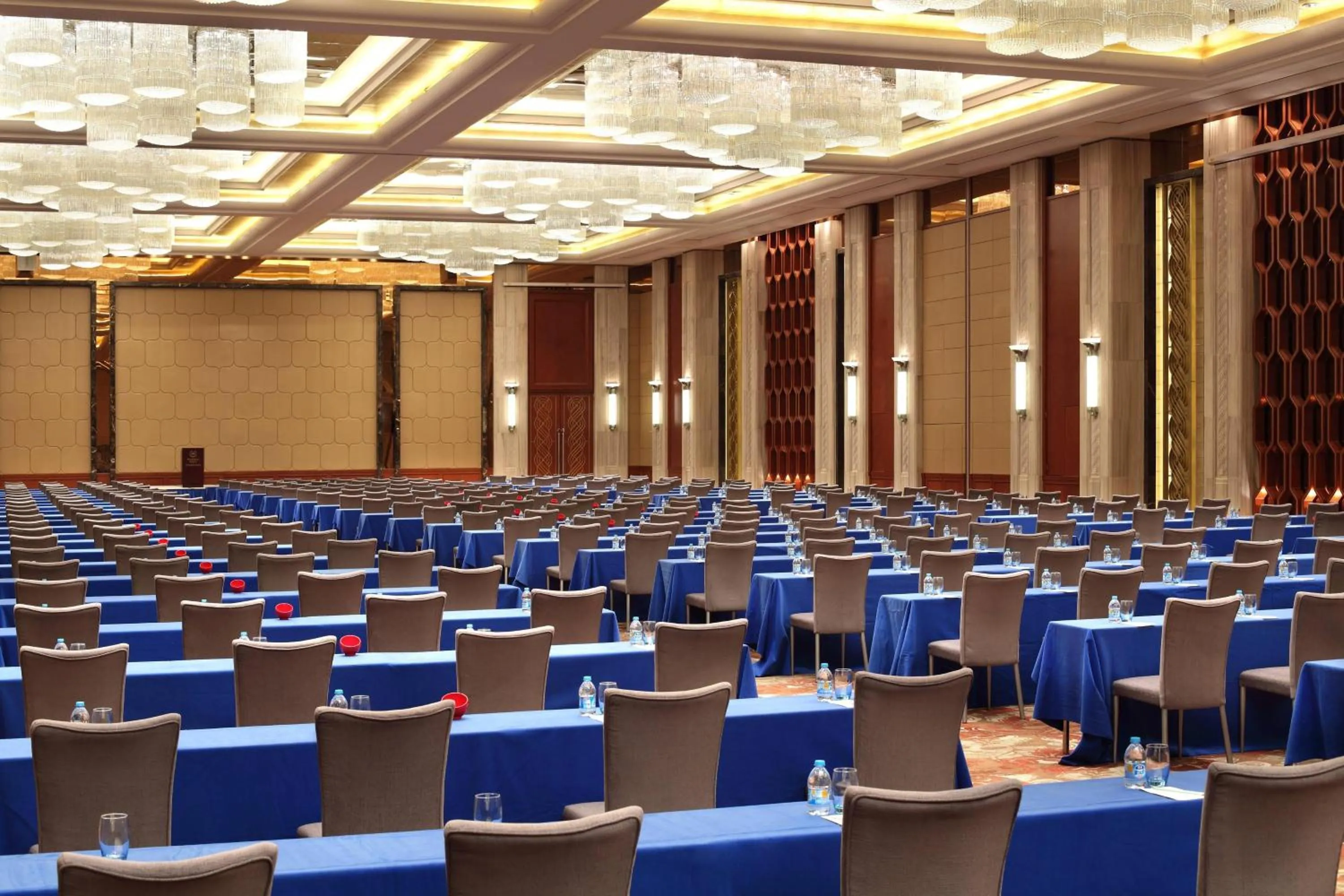 Meeting/conference room in Sheraton Jiangyin Hotel