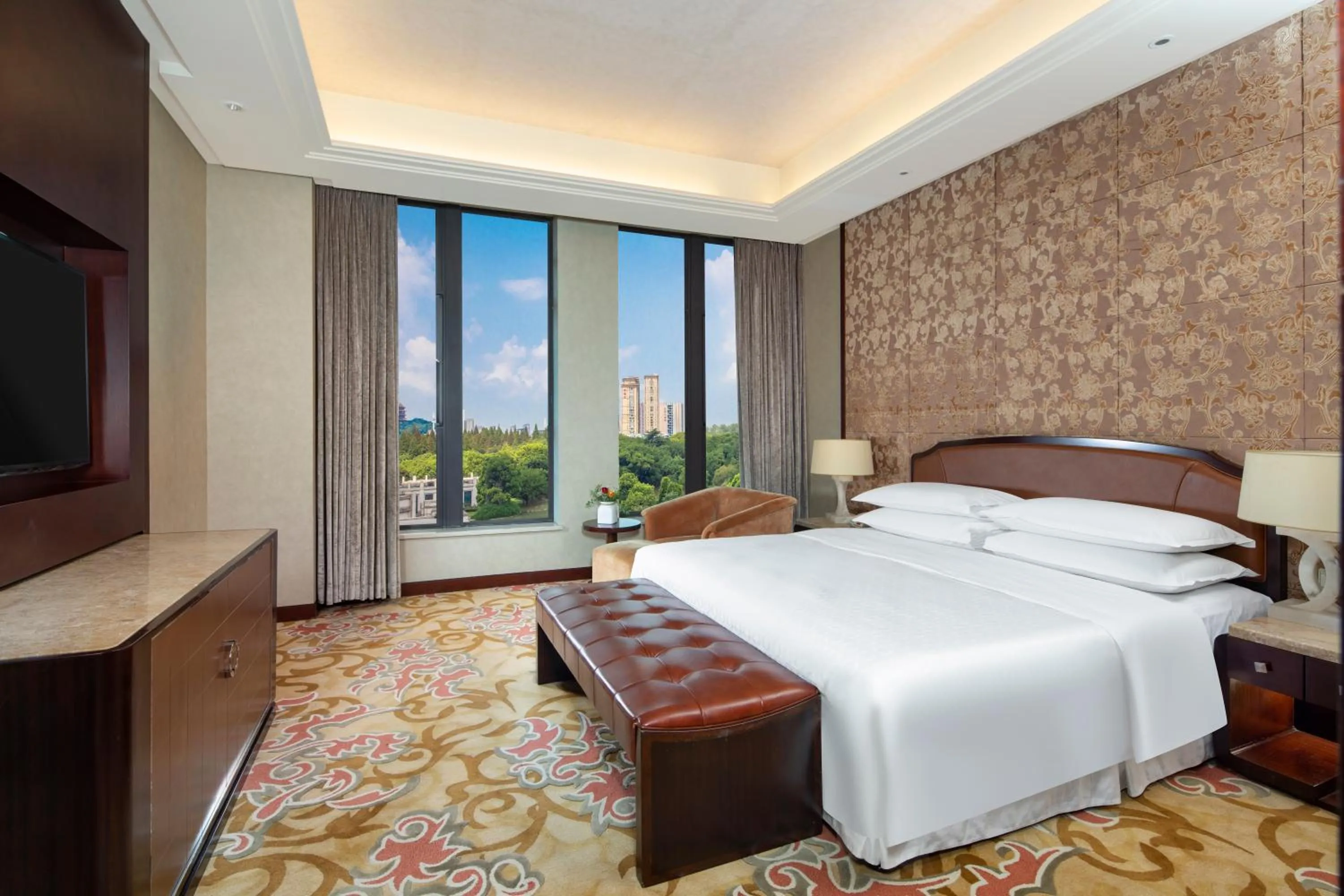 Bedroom, Bed in Sheraton Jiangyin Hotel