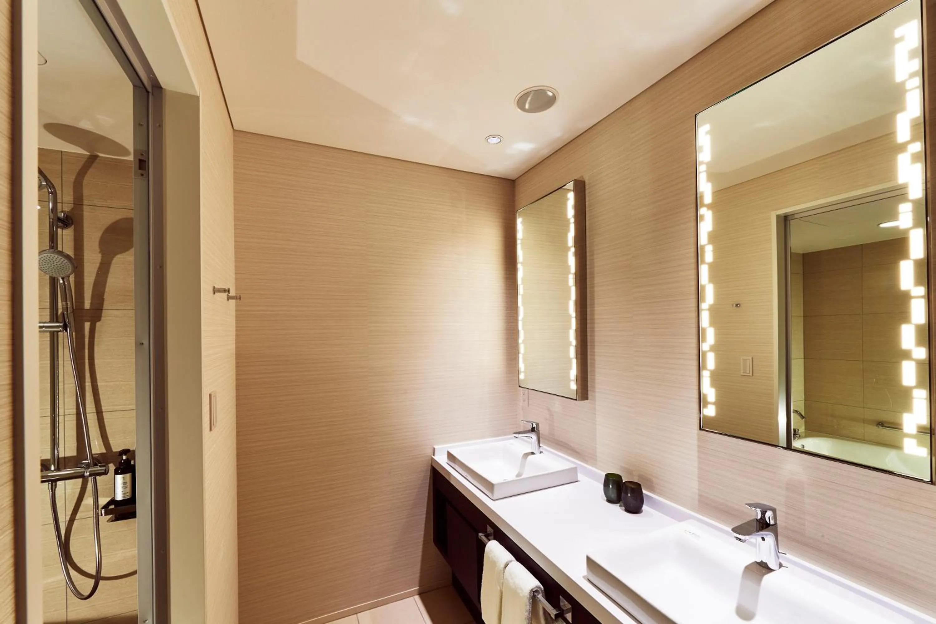 Bathroom in The Gate Hotel Tokyo by Hulic