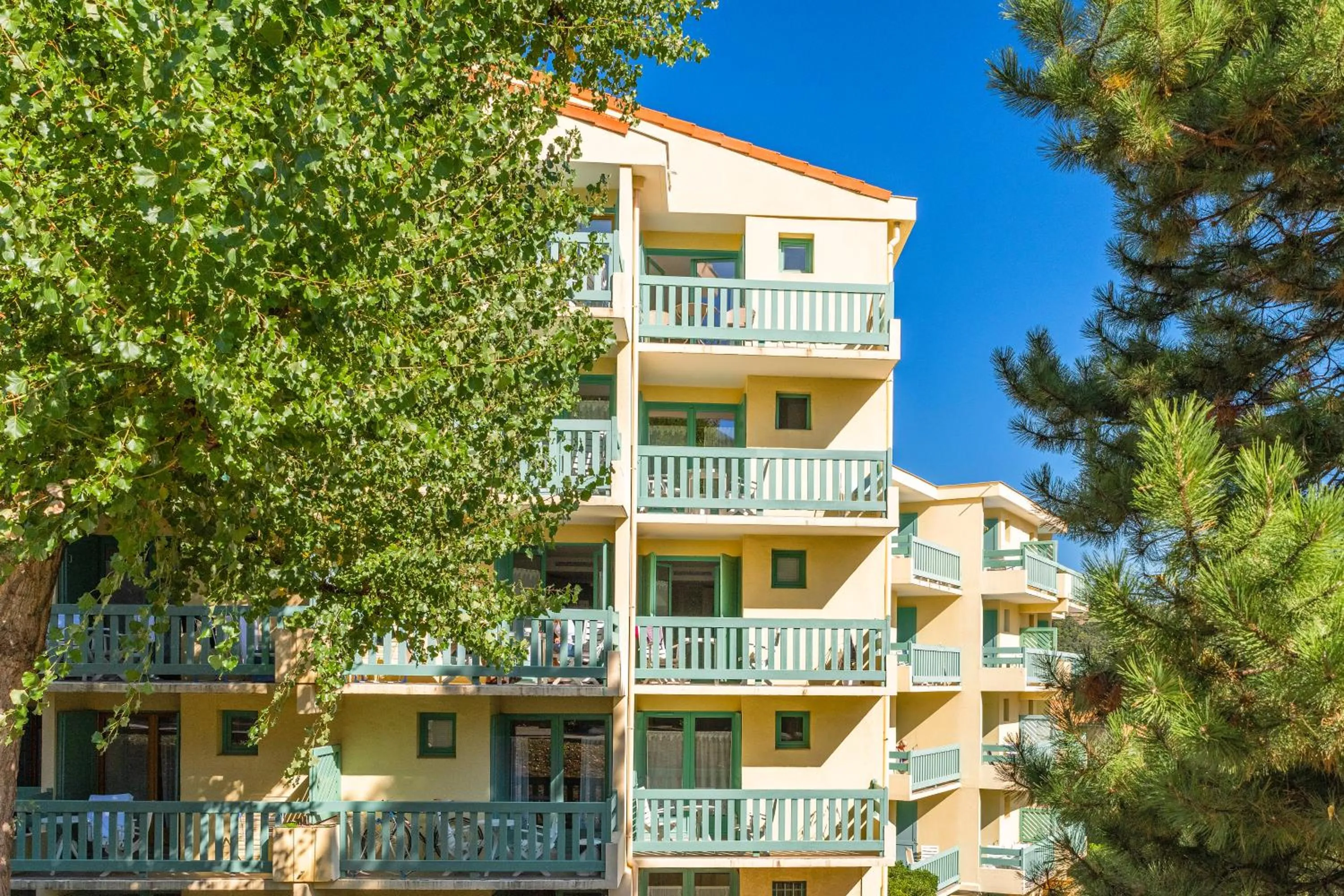 Property building in La Pinède