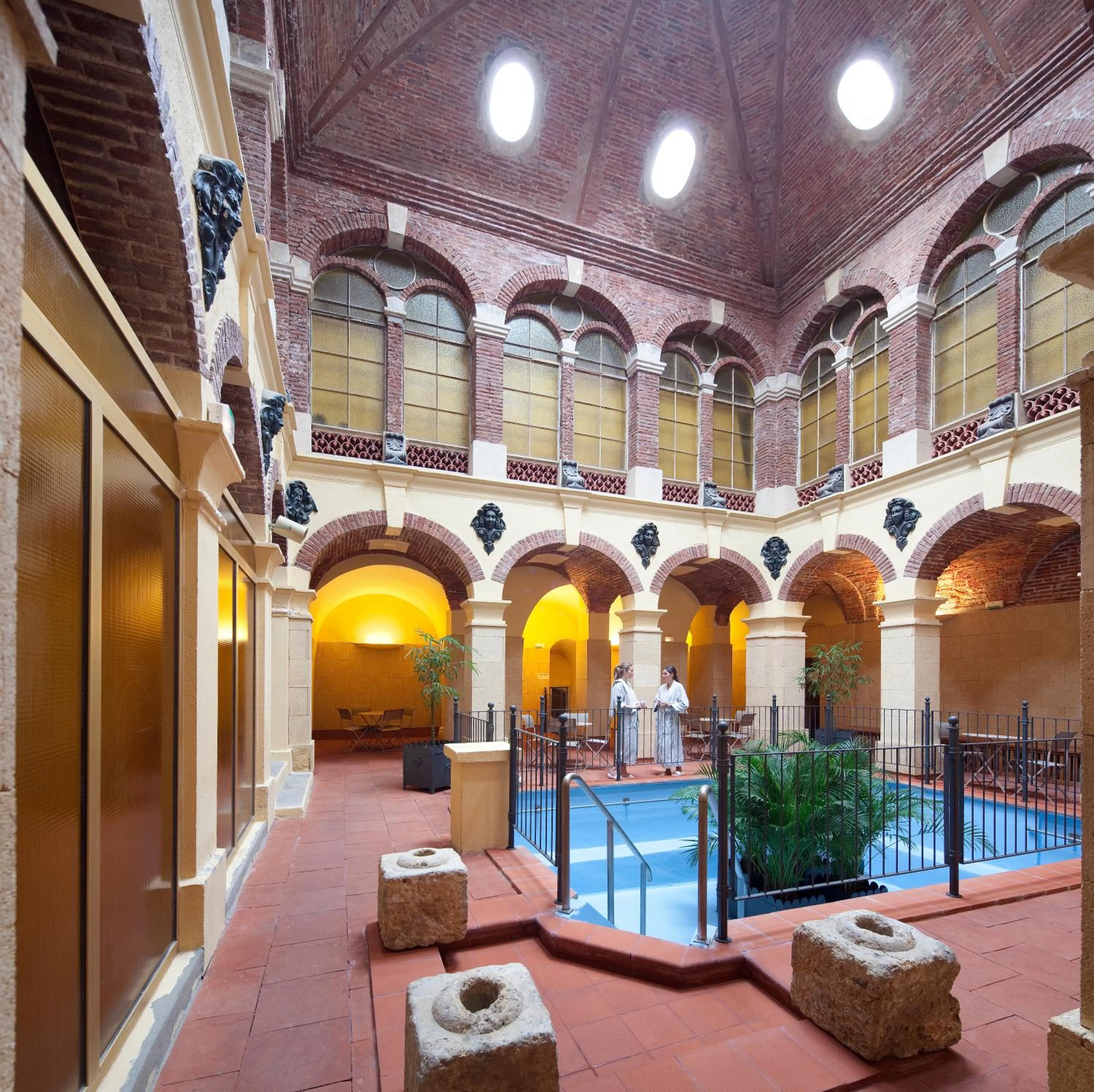 Swimming pool in La Pinède