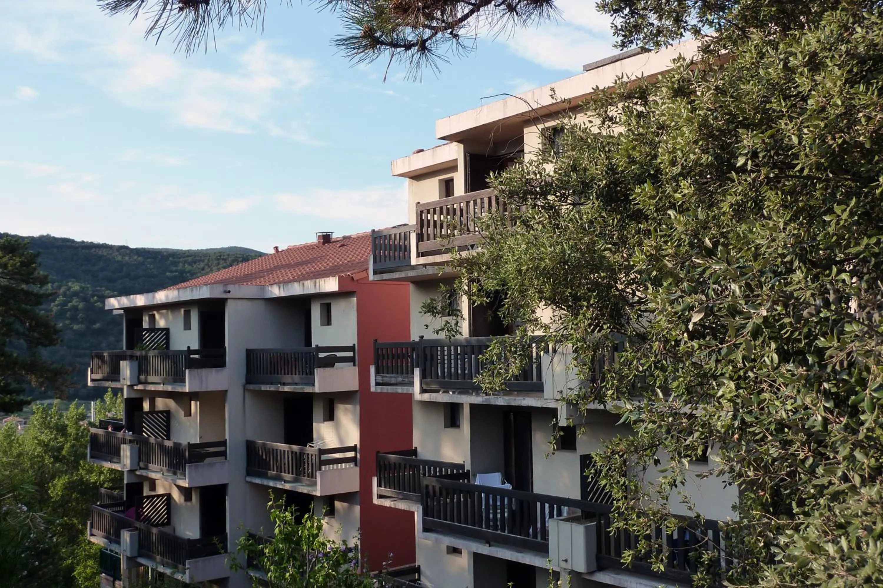 Property building in La Pinède