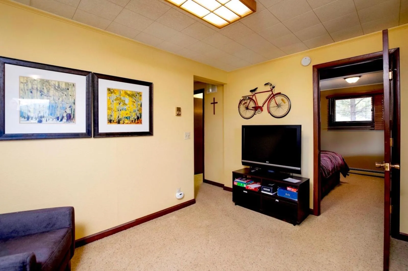 Communal lounge/ TV room in Kintzle Home