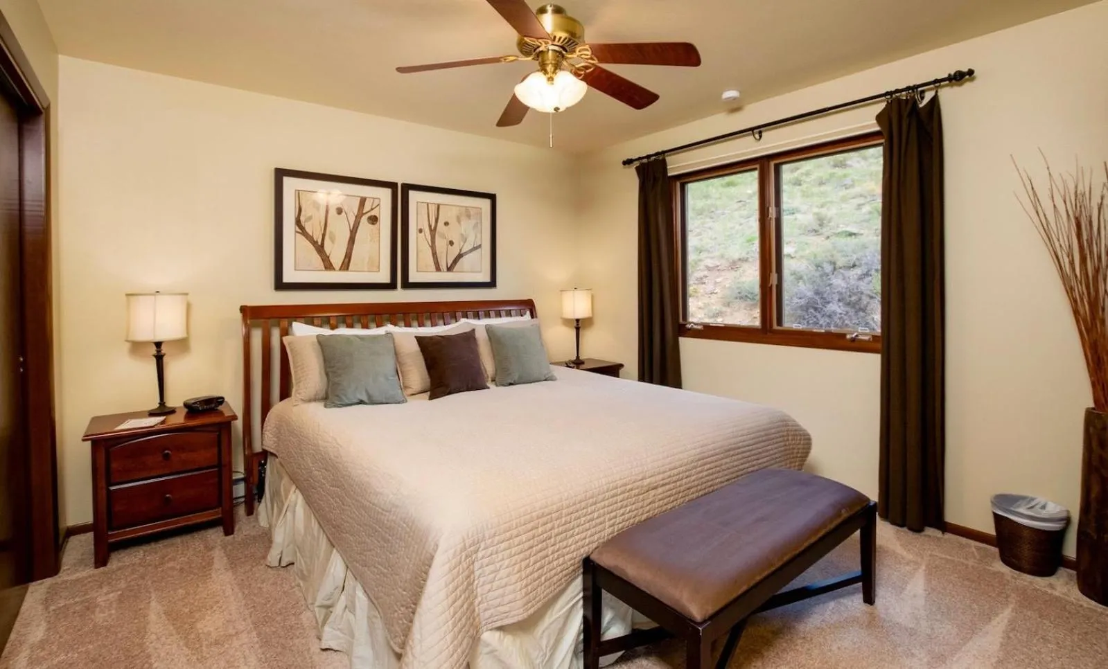 Bedroom, Bed in Kintzle Home