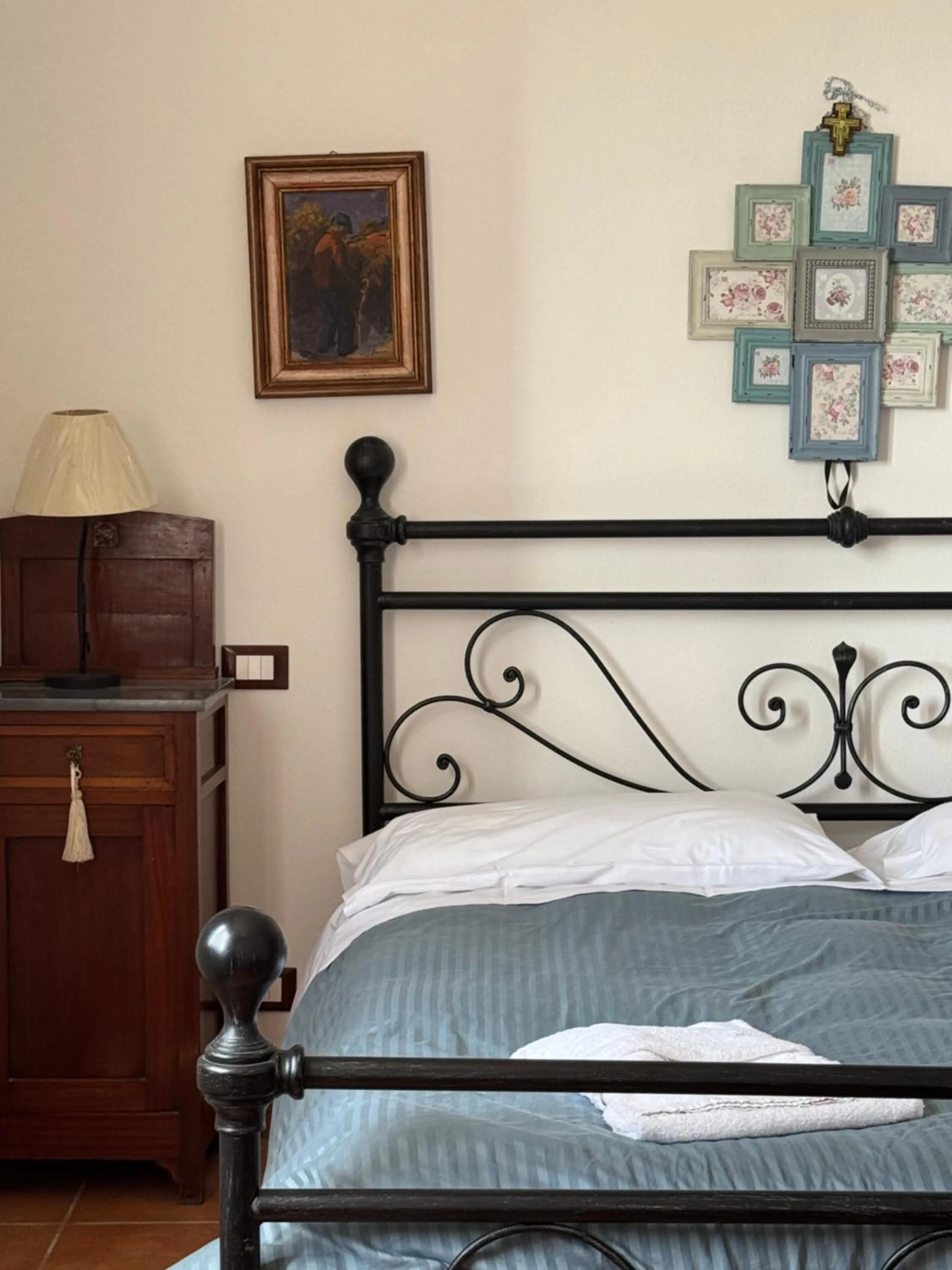 Bed in Madonna Del Poggio CAV