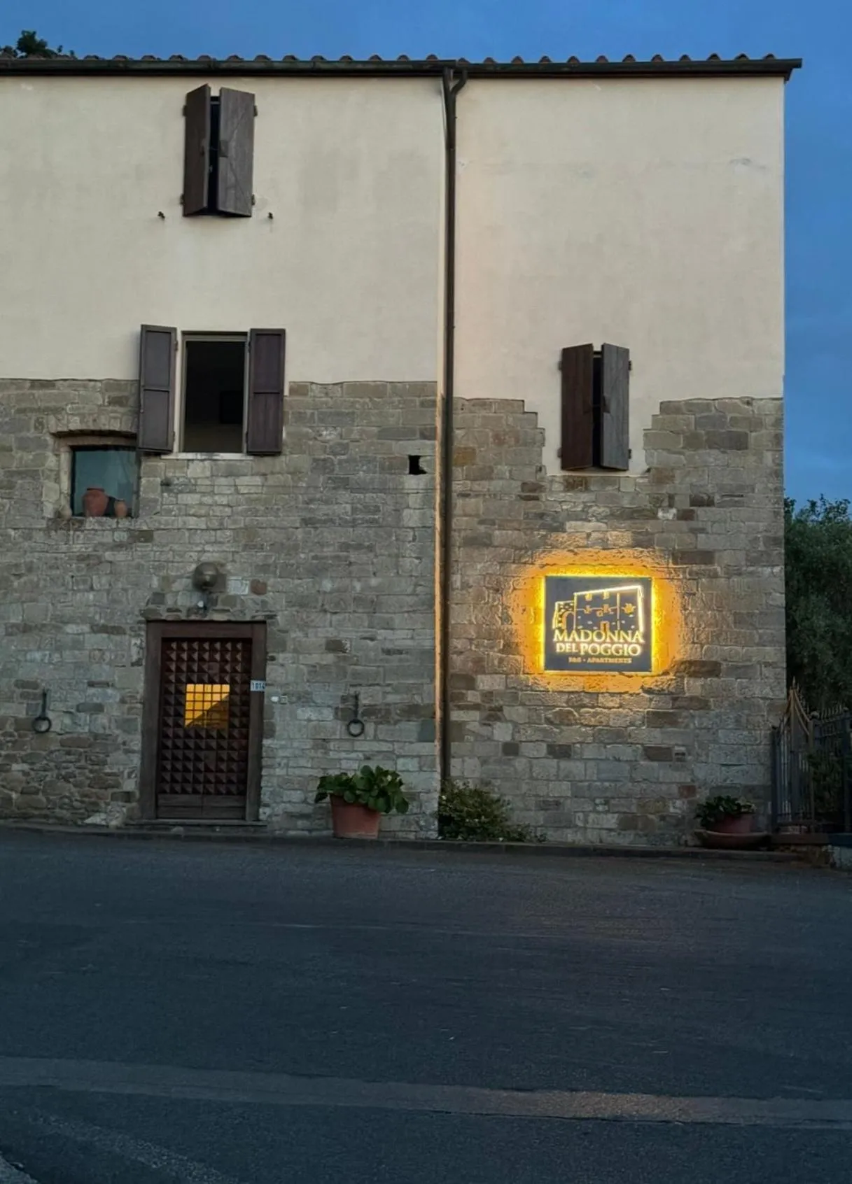 Property building in Madonna Del Poggio CAV