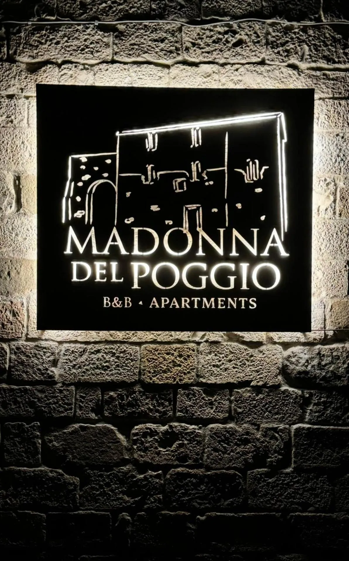Property building in Madonna Del Poggio CAV