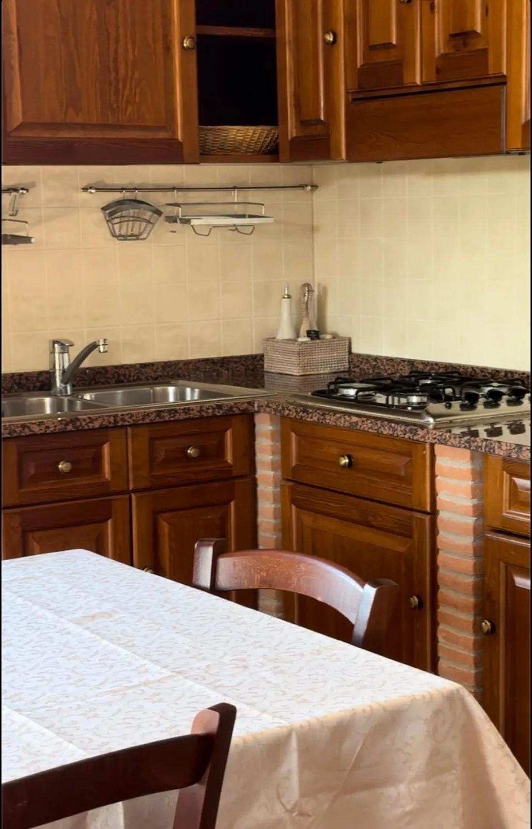 Kitchen or kitchenette in Madonna Del Poggio CAV