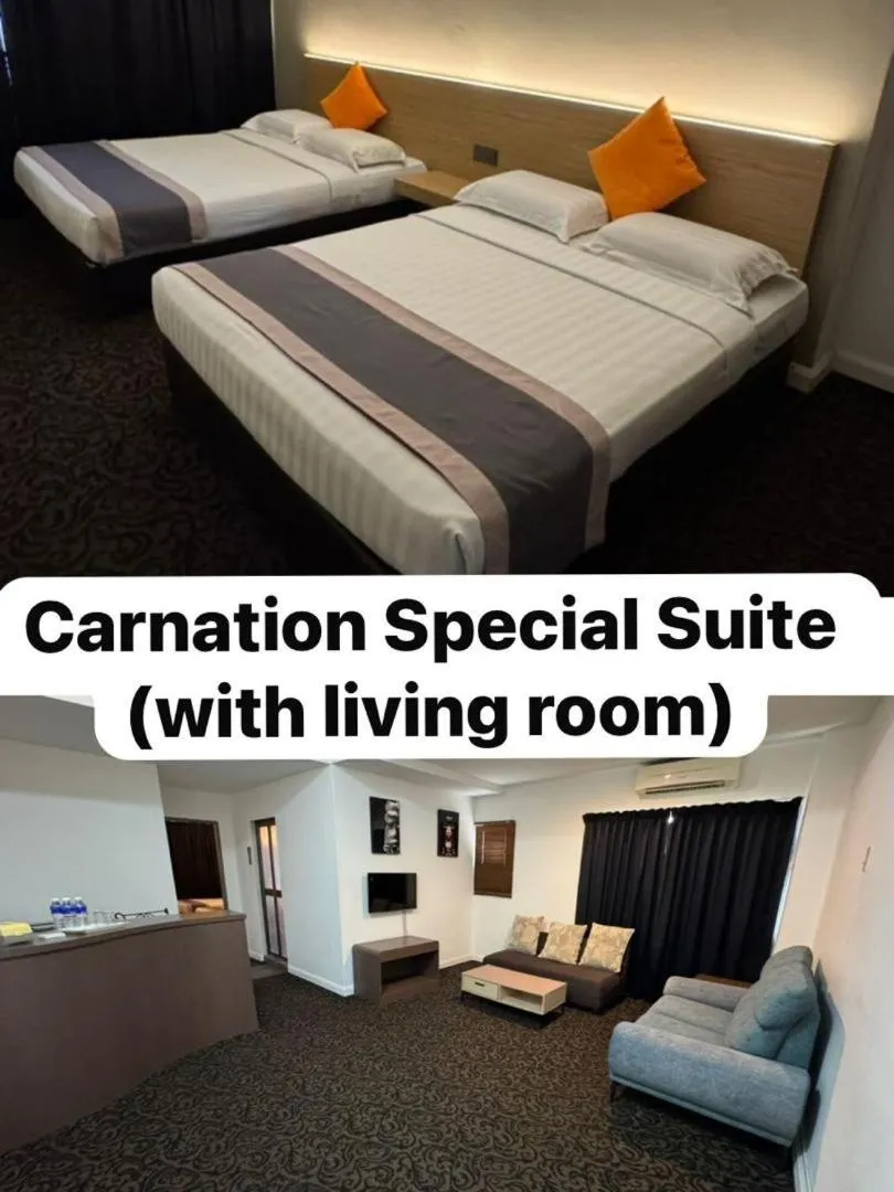 Shower, Bed in Greenlast Hotel