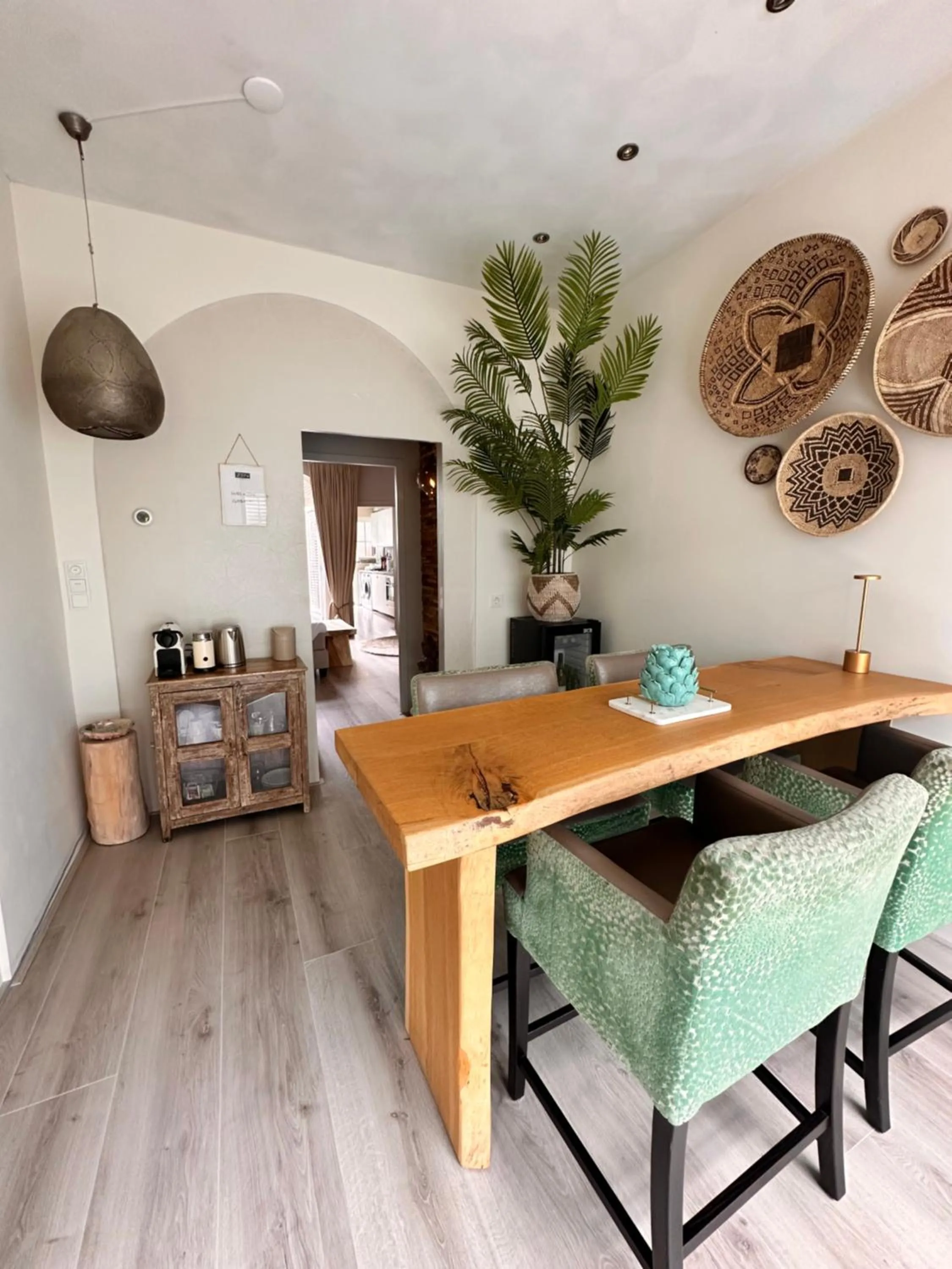 Dining area in ZEN b&b
