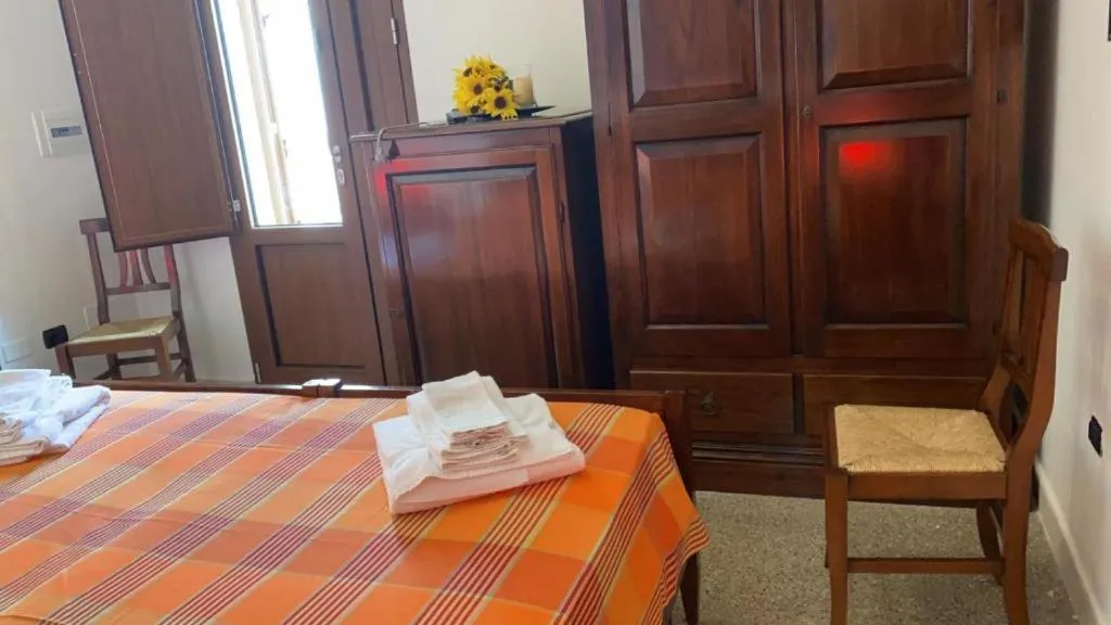 wardrobe in La Masseria Hotel Ristorante Centro Benessere