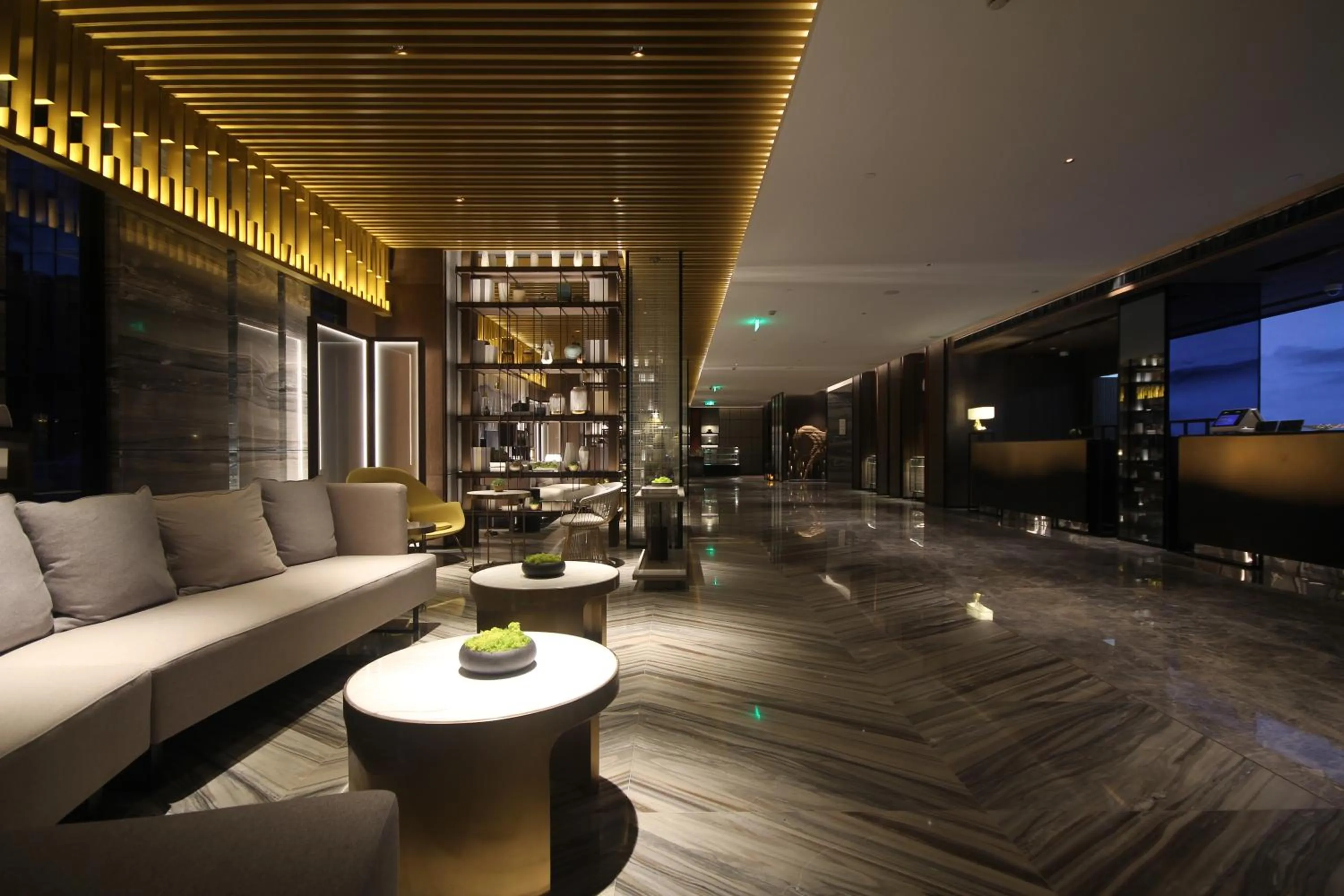 Seating area in Yunhe Yebo Hotel (Shanghai International Tourism Resort Pudong Airport)