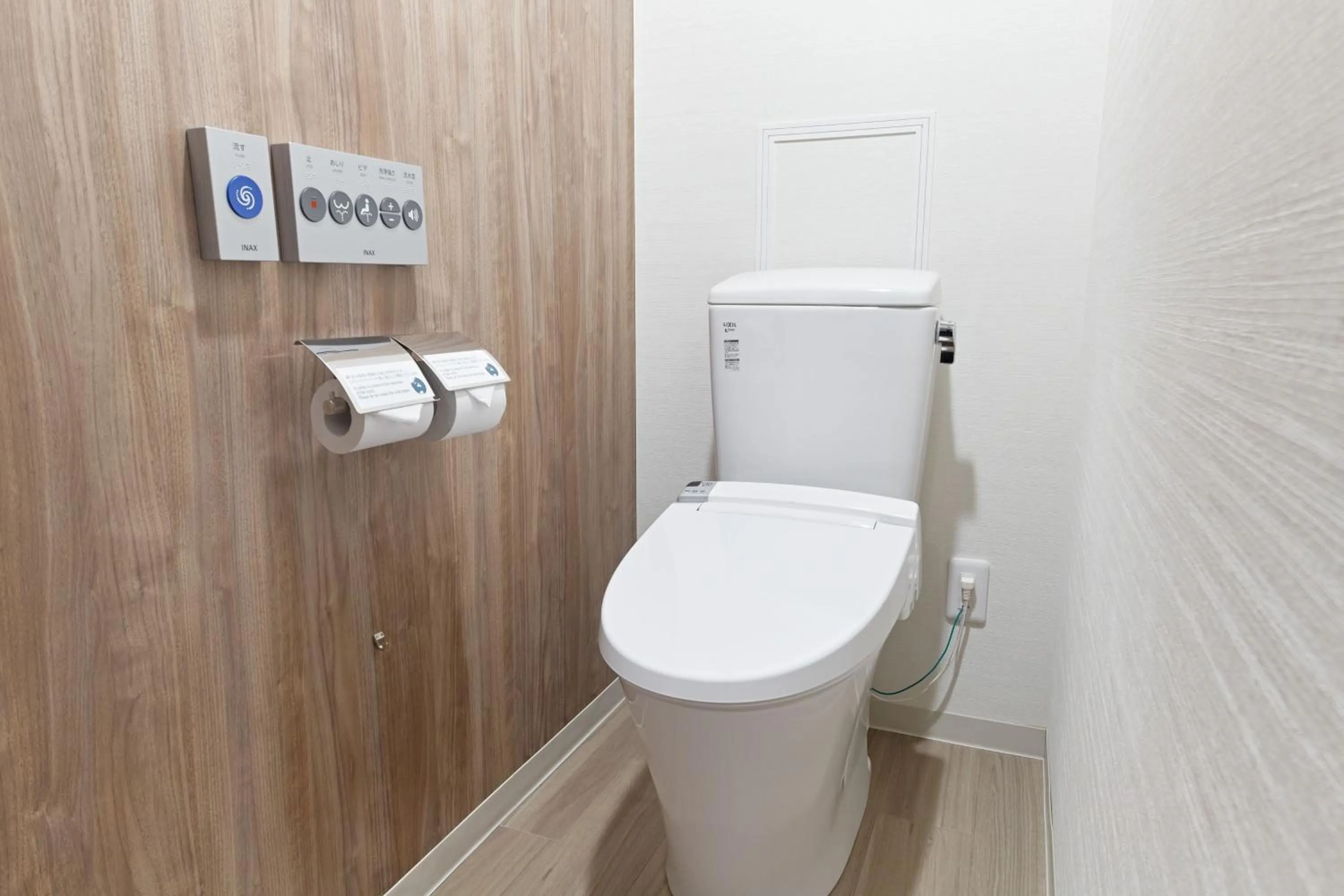 Toilet in Sotetsu Fresa Inn Osaka Shinsaibashi