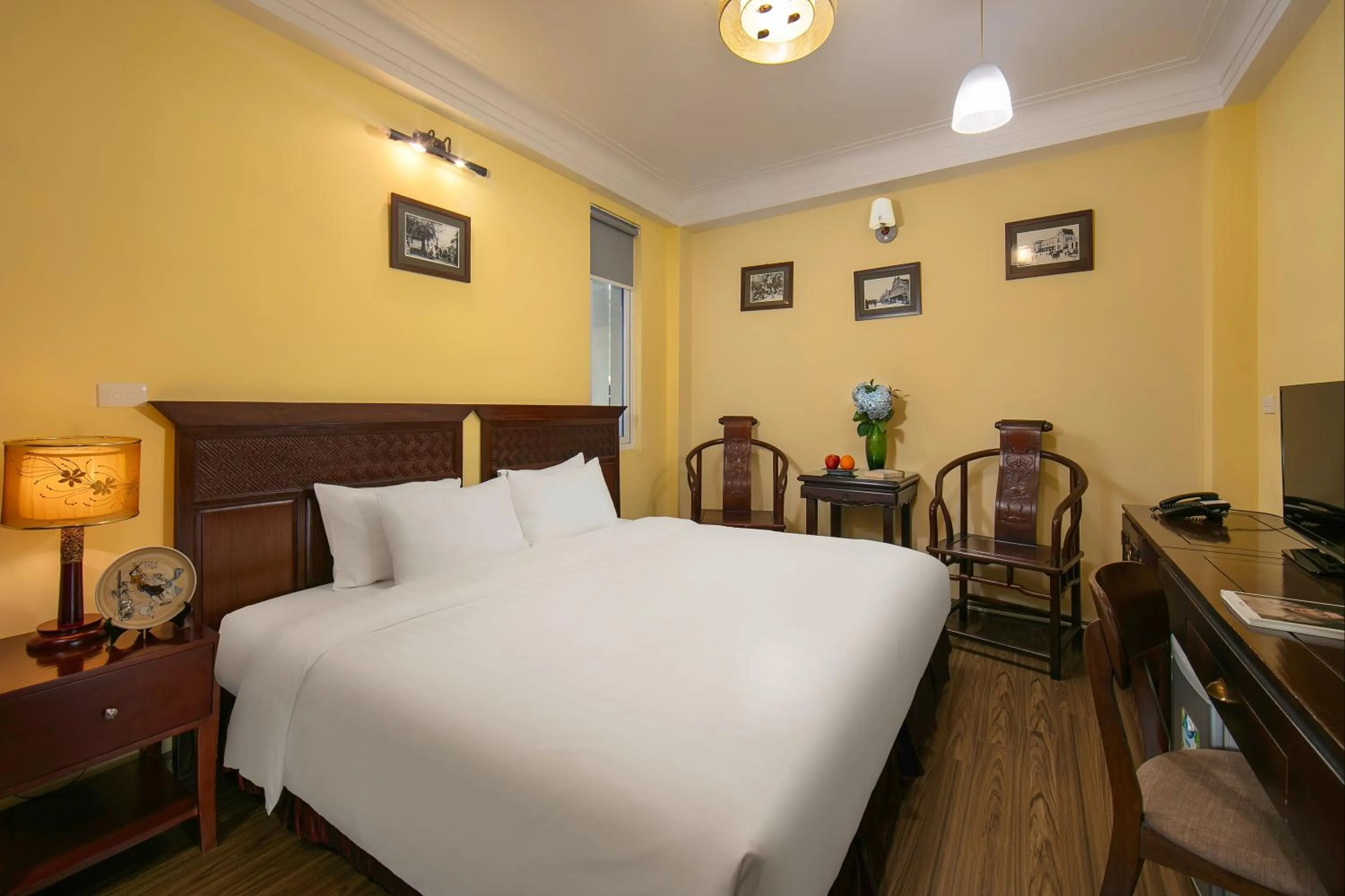 Bedroom, Bed in Classic Street Hotel