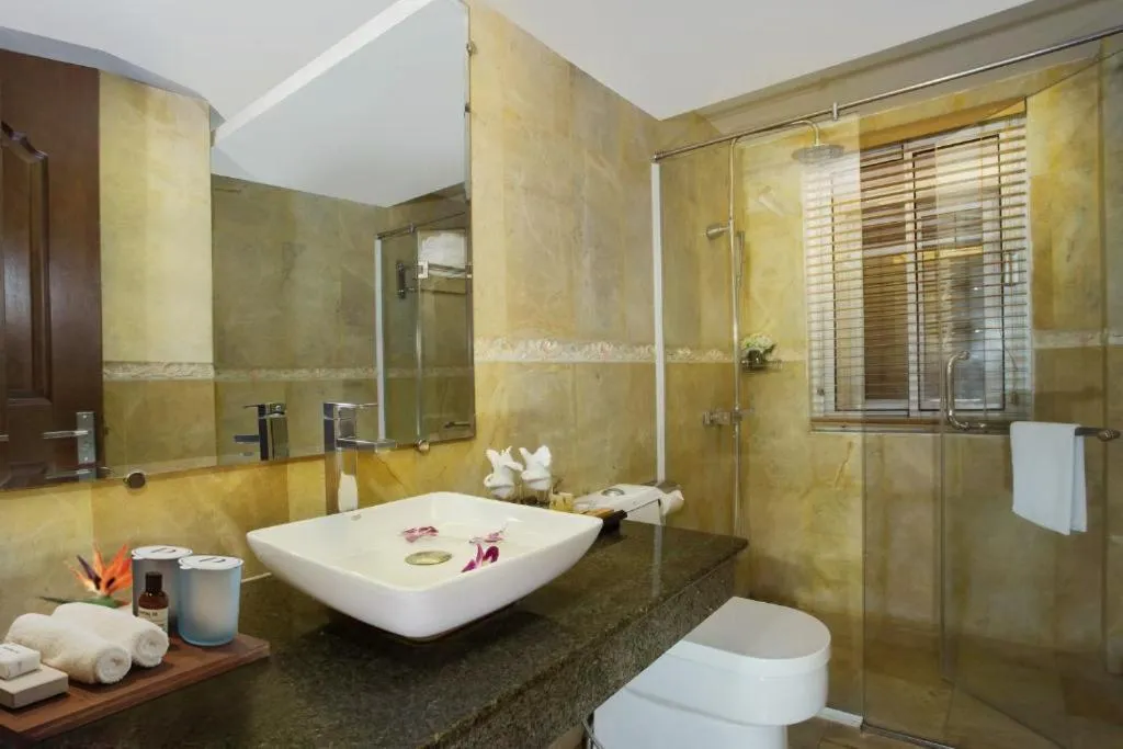 Bathroom in Classic Street Hotel