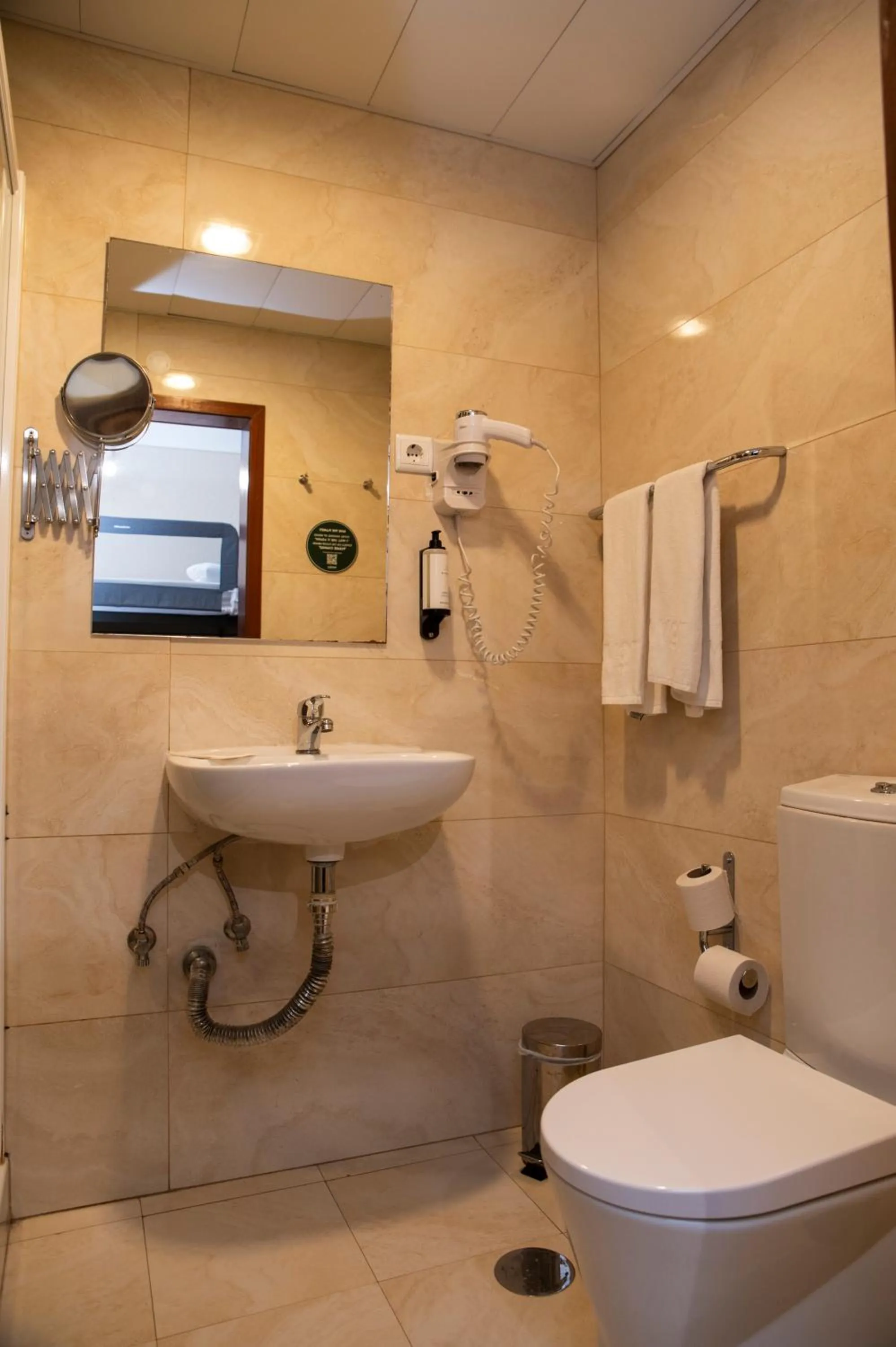 Bathroom in WOT Porto Soul